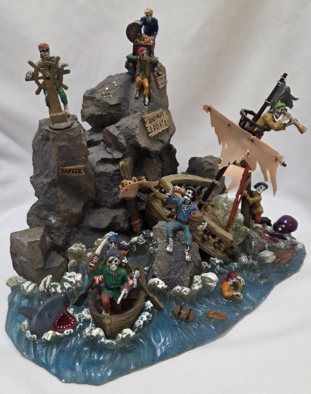 Retired Lemax Spooky Town Dead Man’s Point 73638 Table Accent 2007 Free Shipping