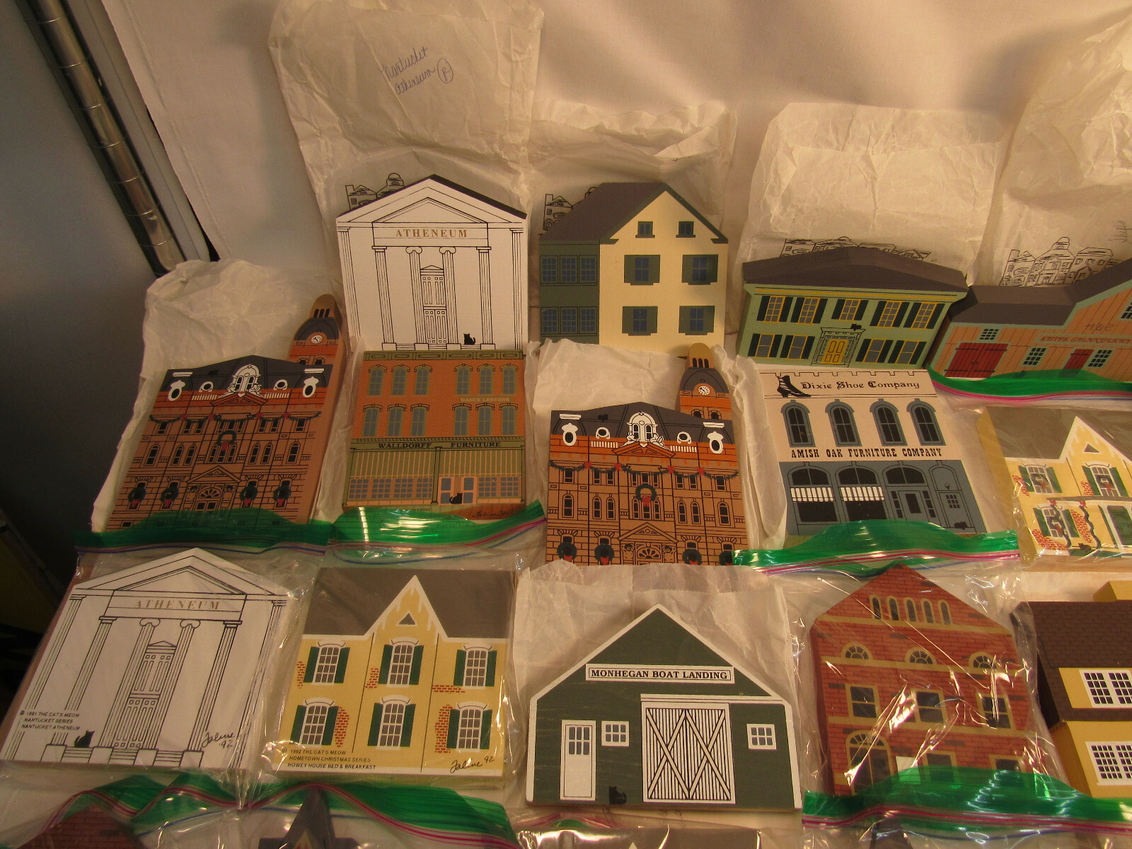 Vintage Cat’s Meow Village 37 Pieces Lot Buildings Houses Railroad Etc