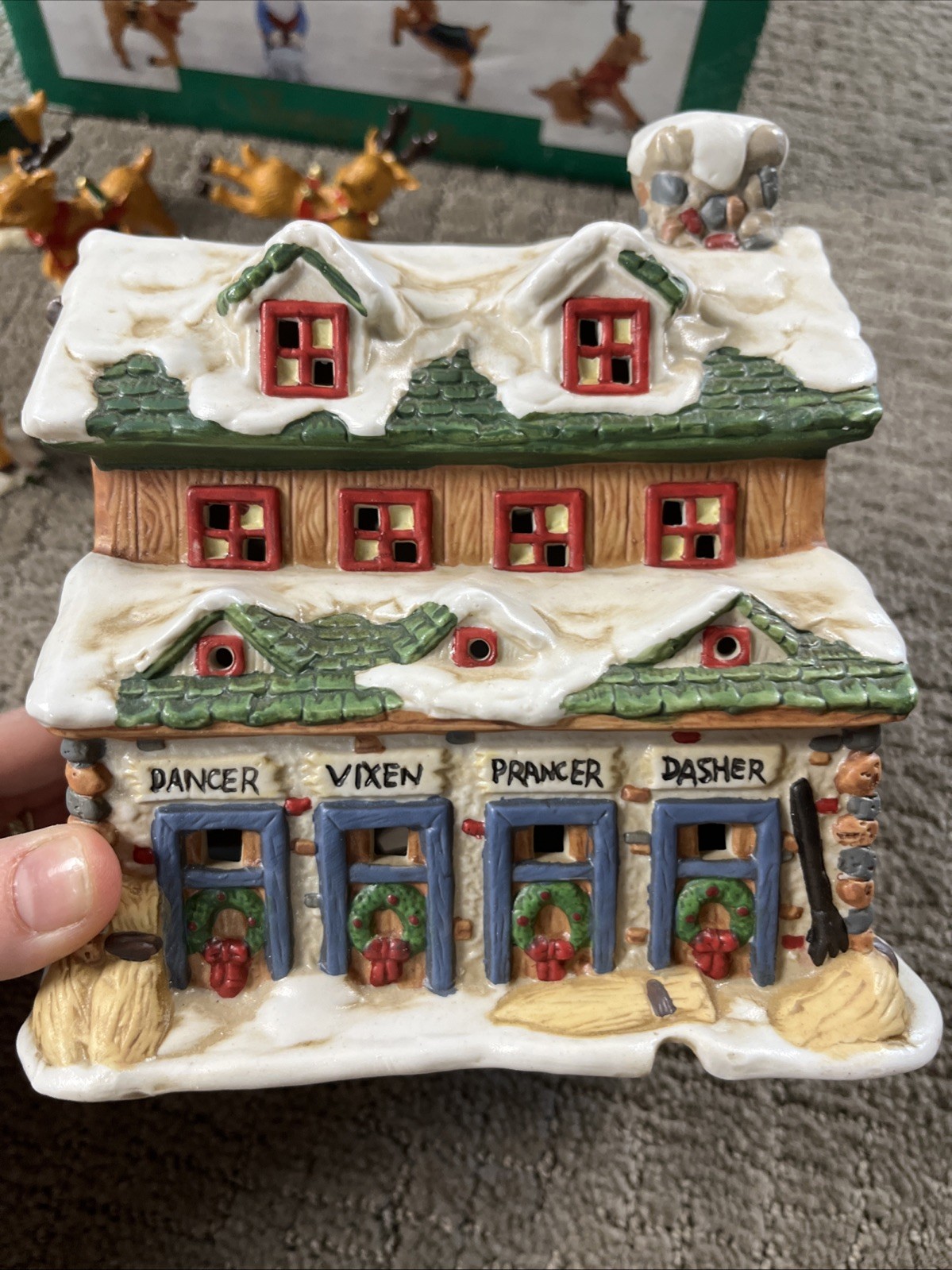 Christmas On main street Reindeer Stable Elf 7 Pc Vintage Village Rare Read