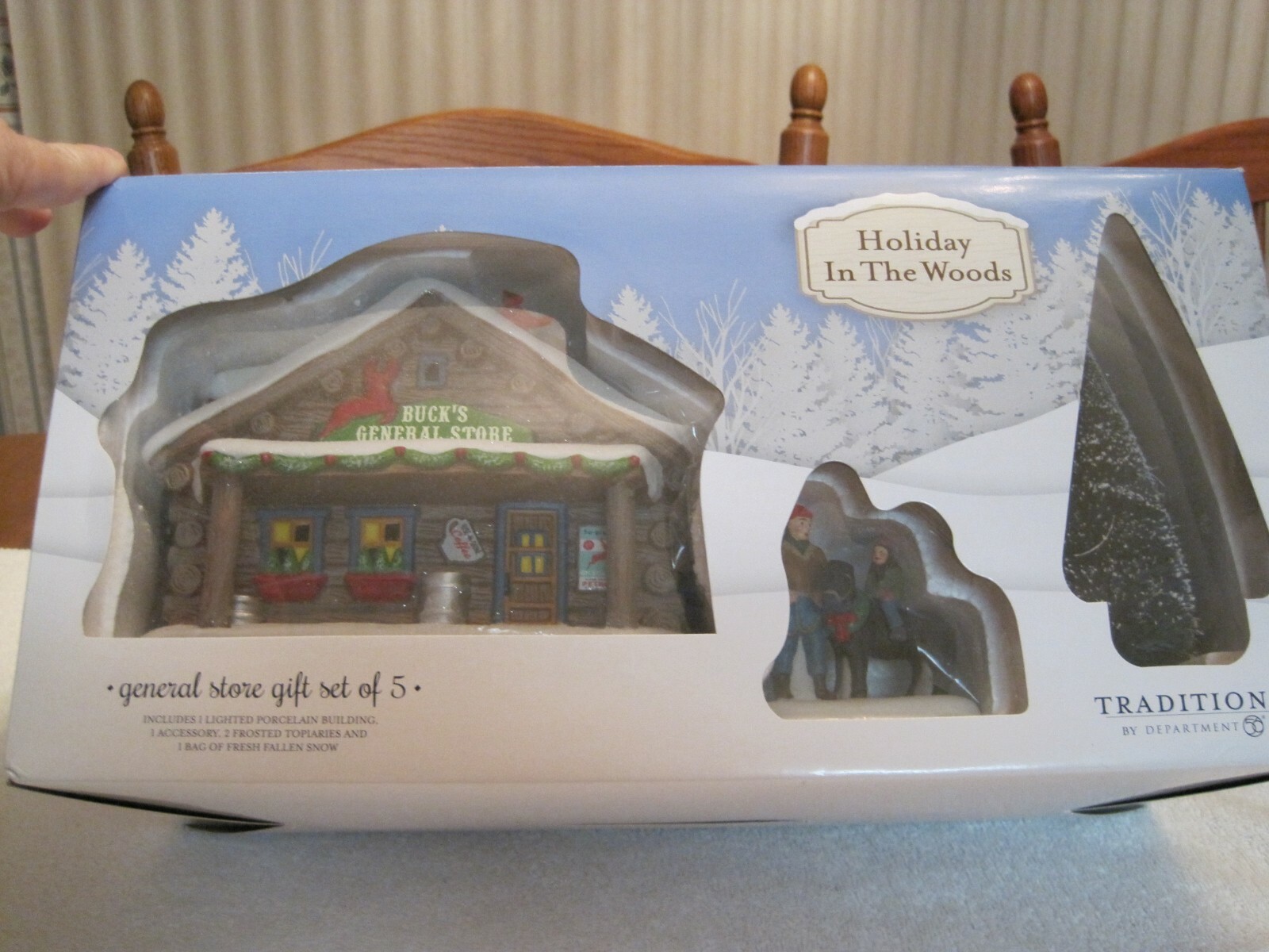 2016 TRADITIONS BY DEPARTMENT 56 HOLIDAY IN THE WOODS GENERAL STORE GIFT SET-NEW