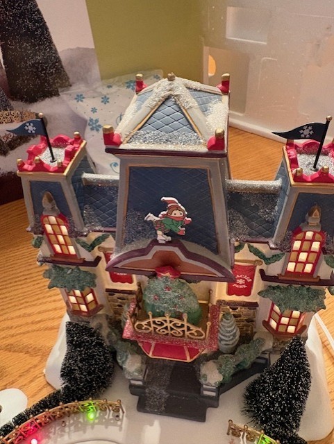 Department 56 Glacier Park Pavilion North Pole Series Special Edition #56745