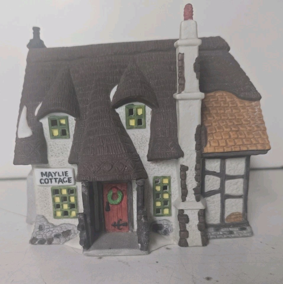 Department 56 Dickens Village Heritage Oliver Twist “Maylie Cottage” #5553-0