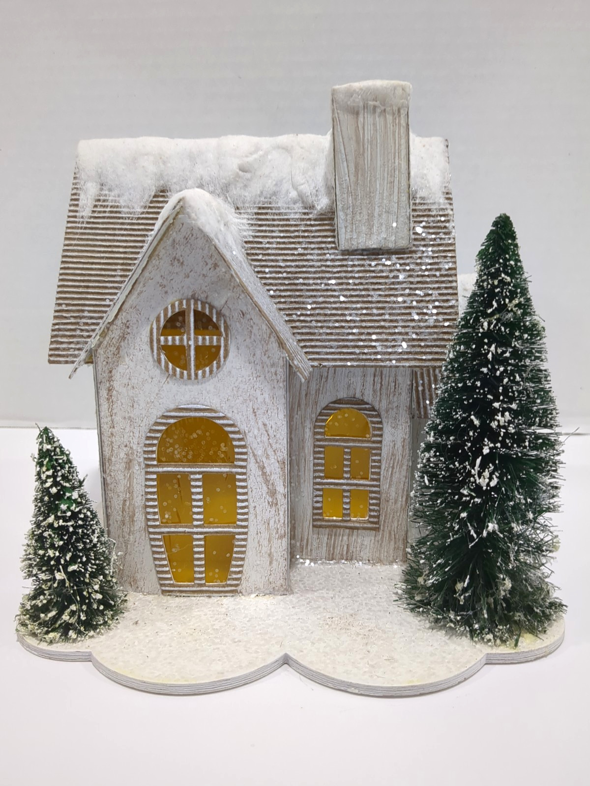 Maker’s Holiday Littles LED Christmas House 7″ Tall Village Putz 2017