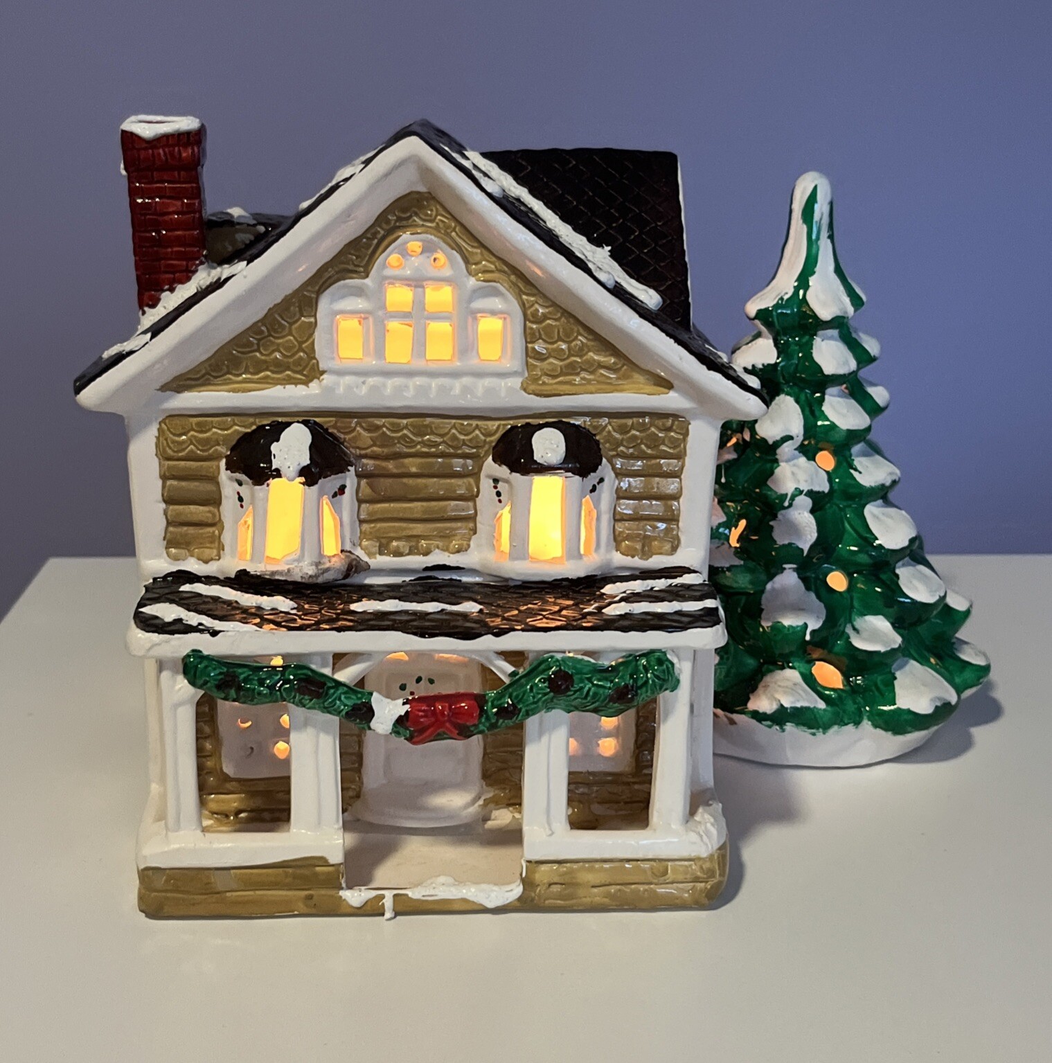 Department 56 Homestead House 1982 w/ Light Snow Village Christmas Dept 56