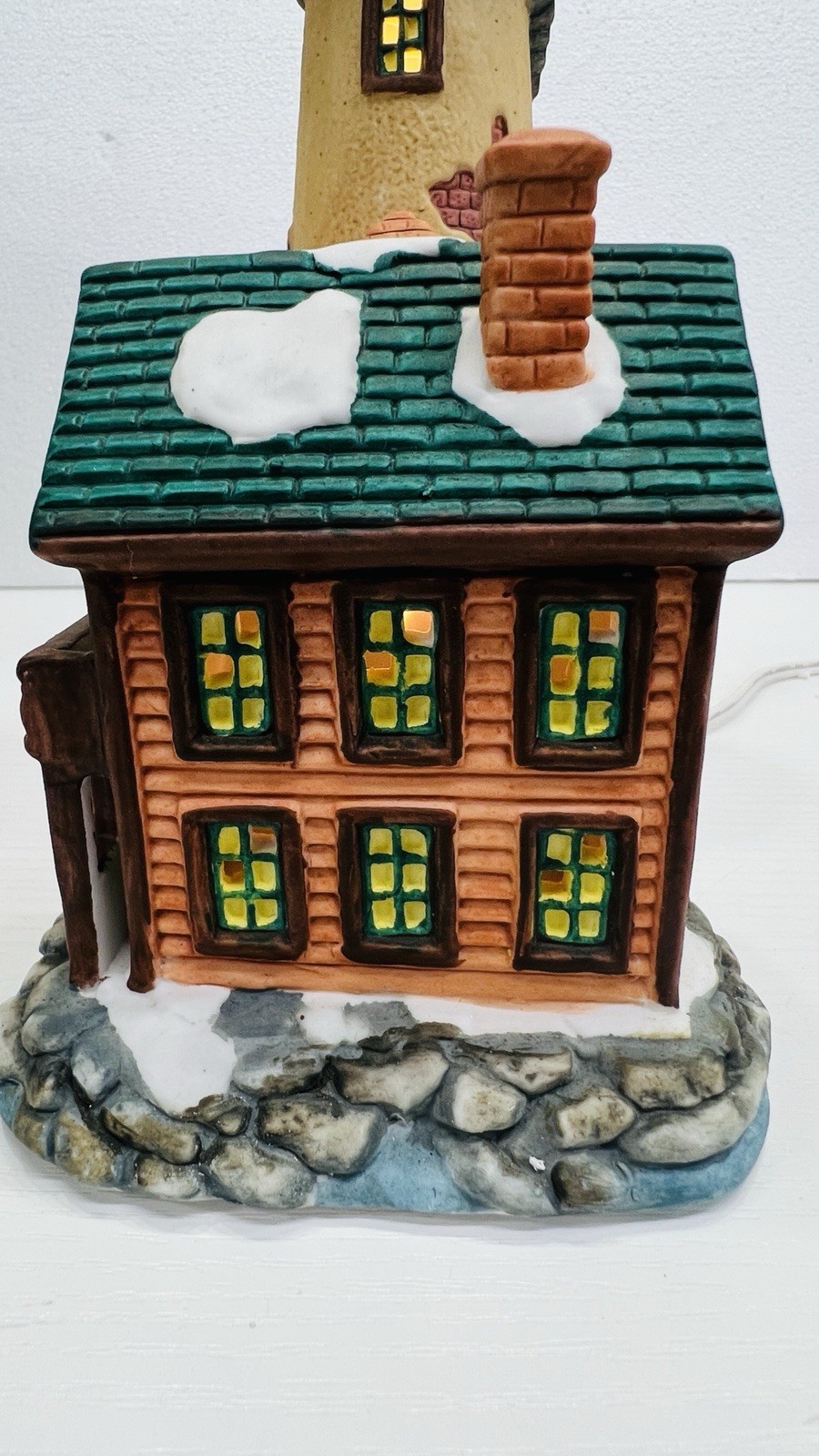 Dickens Collectibles “Victorian Series Lighthouse” With Original Box Excellent !