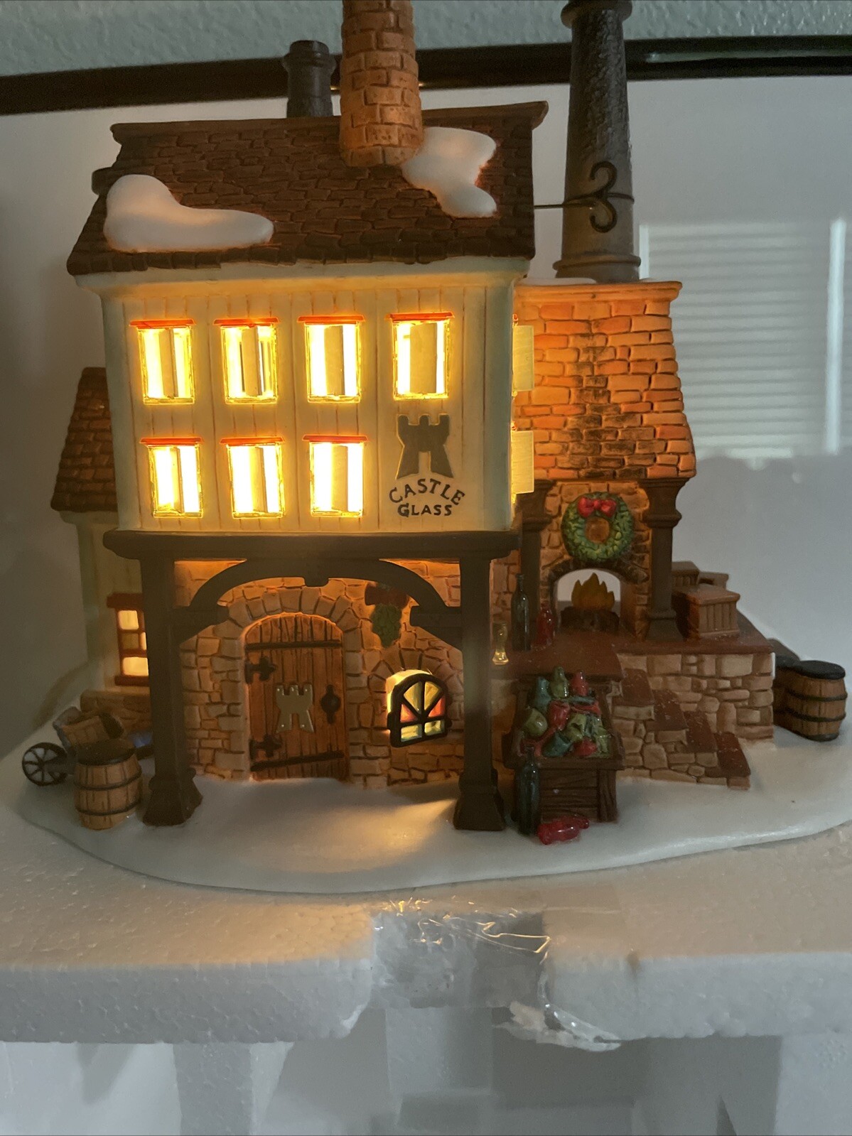 Dept 56 New England Village Castle Glassworks Limited Edition #03574 Of 15,000