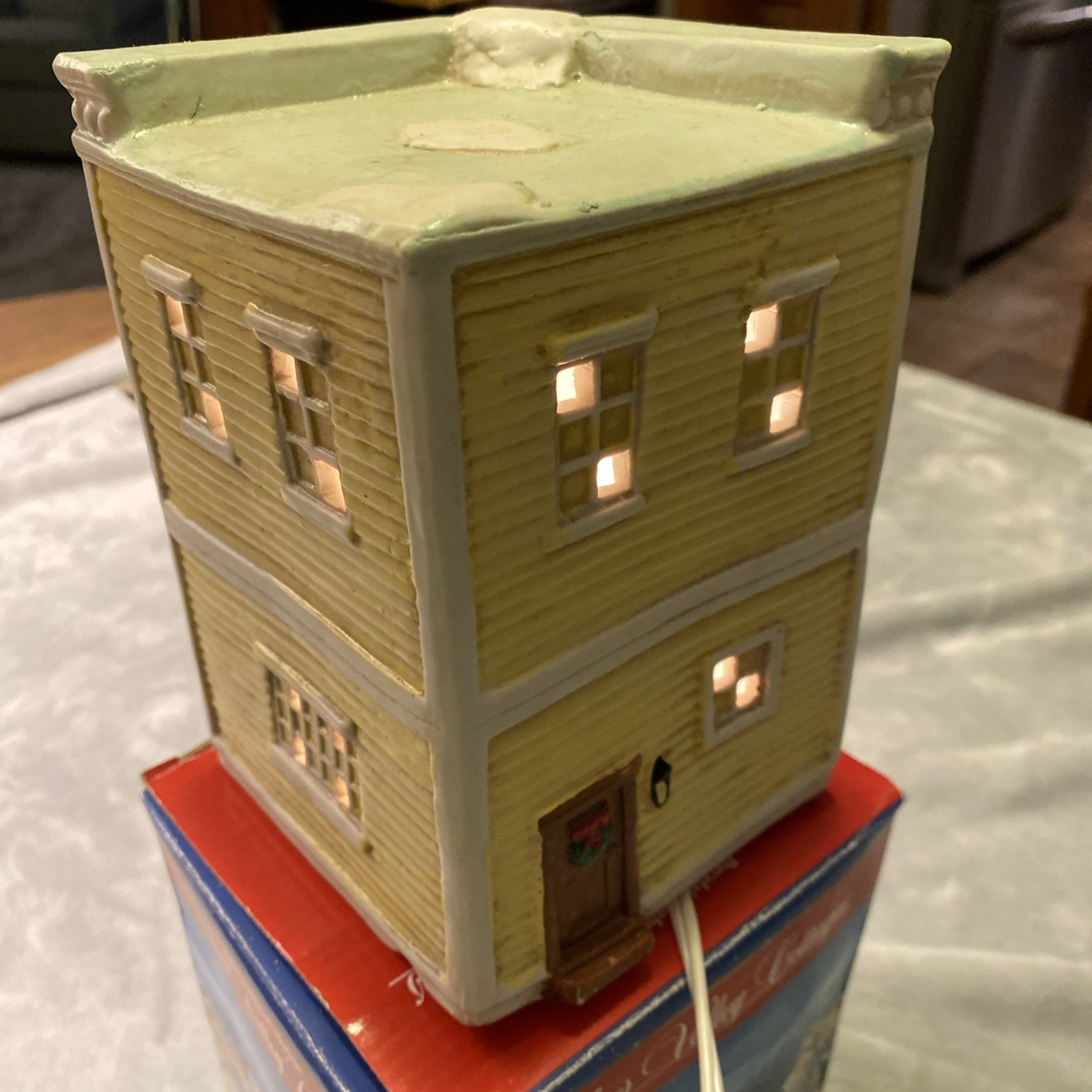 Winter Valley Cottages Lot Of 3: Drug Store, Fire House, & Post Office. With Box