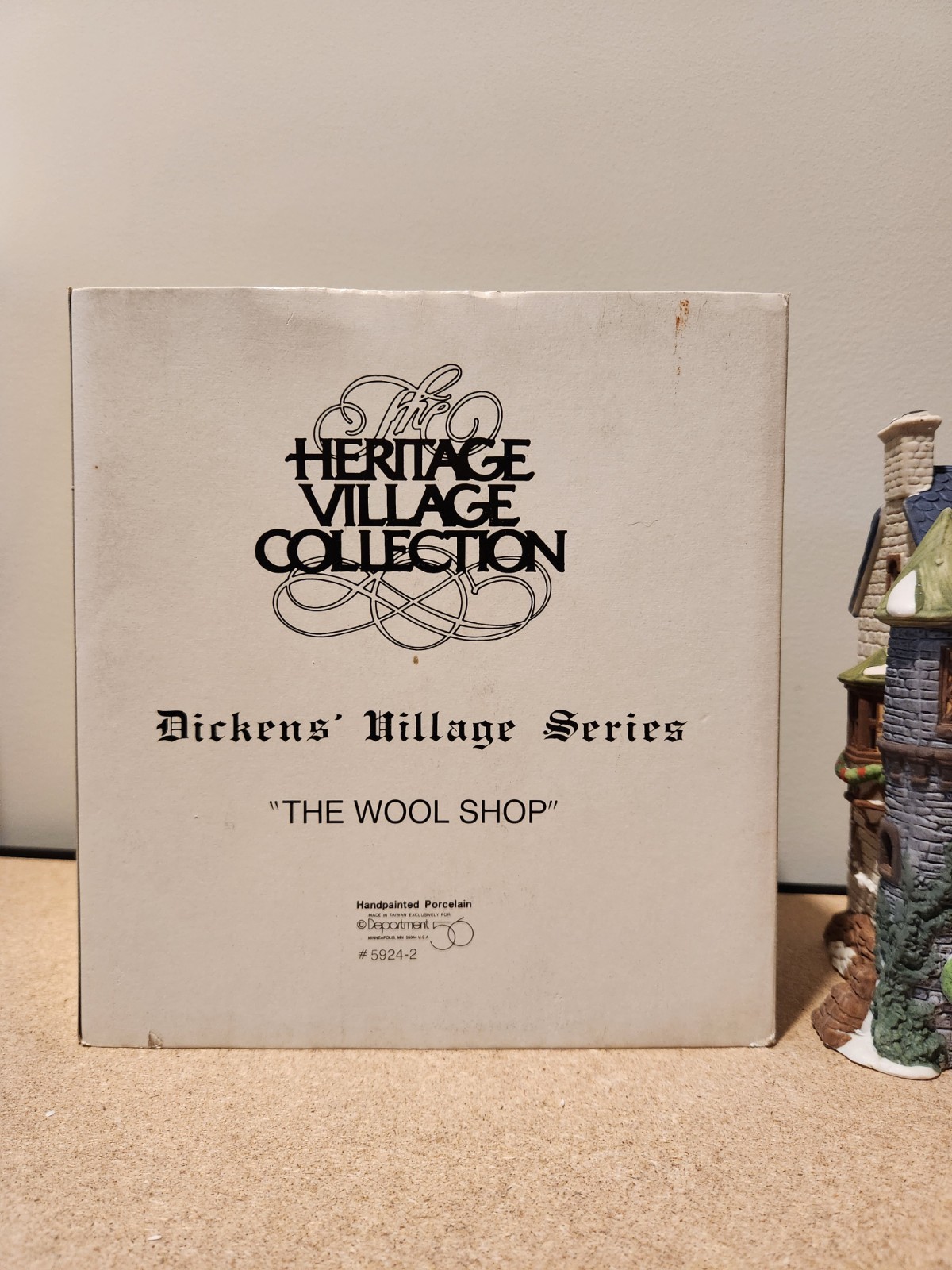 Department 56 Dickens Village Wool Shop Porcelain Illuminated Christmas 1988