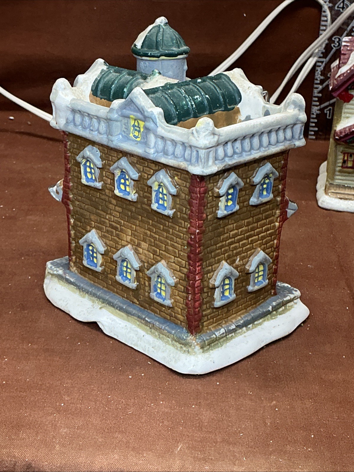Cobblestone Corners 2004 Set of 5 – Vintage Lighted Christmas Houses S2