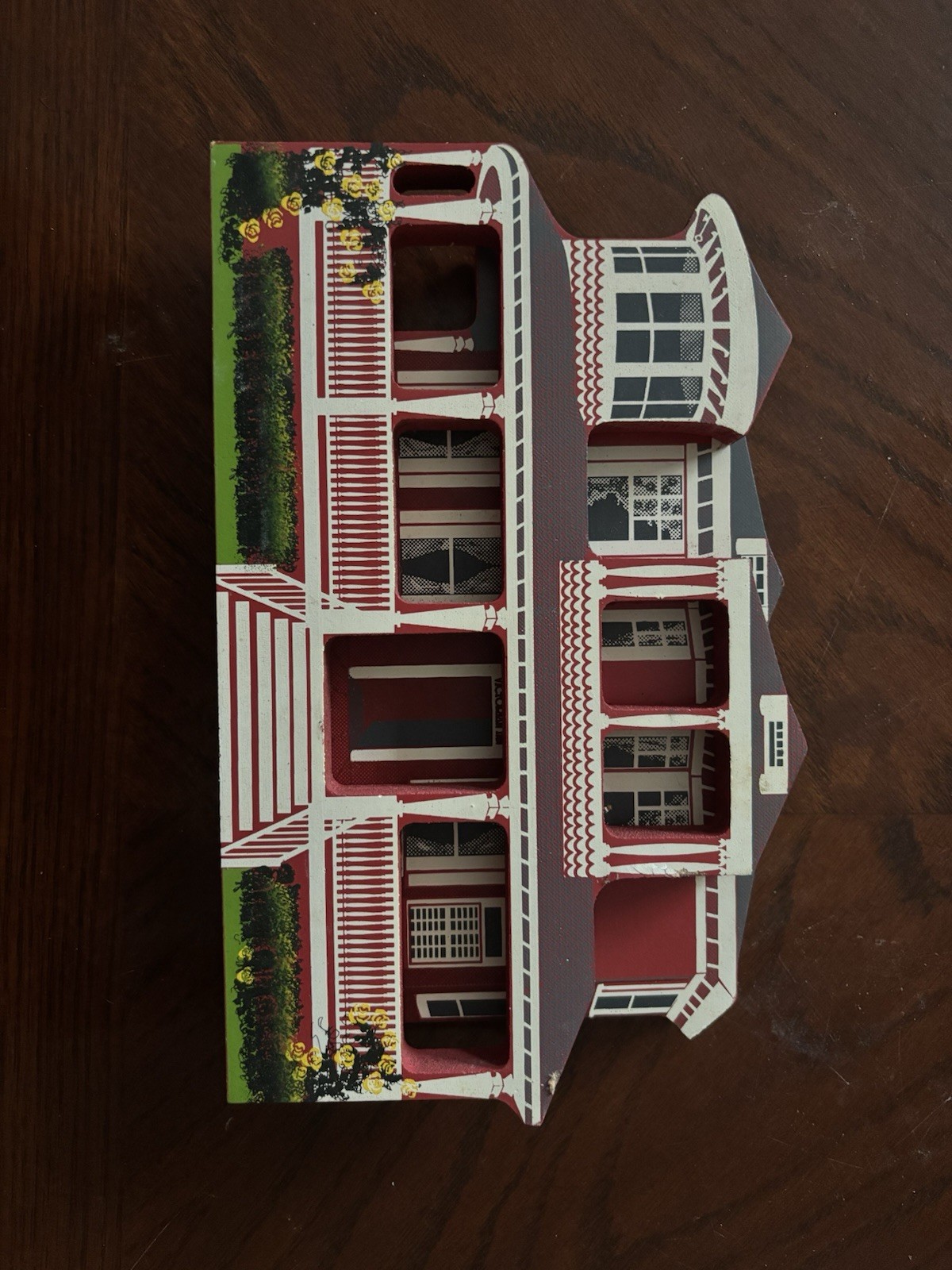Shelia’s collectible houses, set of 5