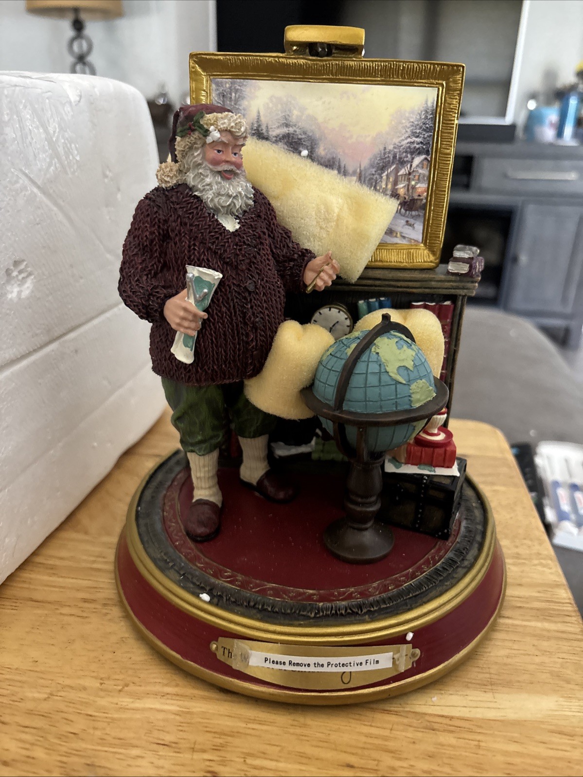 Thomas Kinkade Santa Claus Figurine The Wonder of Christmas Decoration Lighting