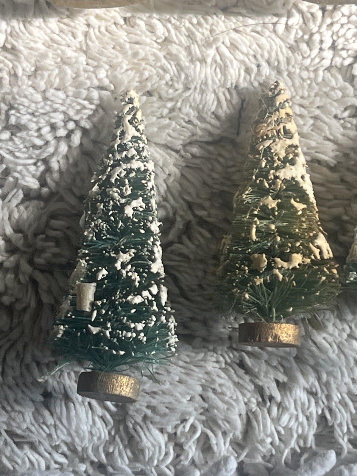 Lot Of 8 Vintage Bottle Brush Christmas Village Flocked Trees Wood Base 3” – 4”