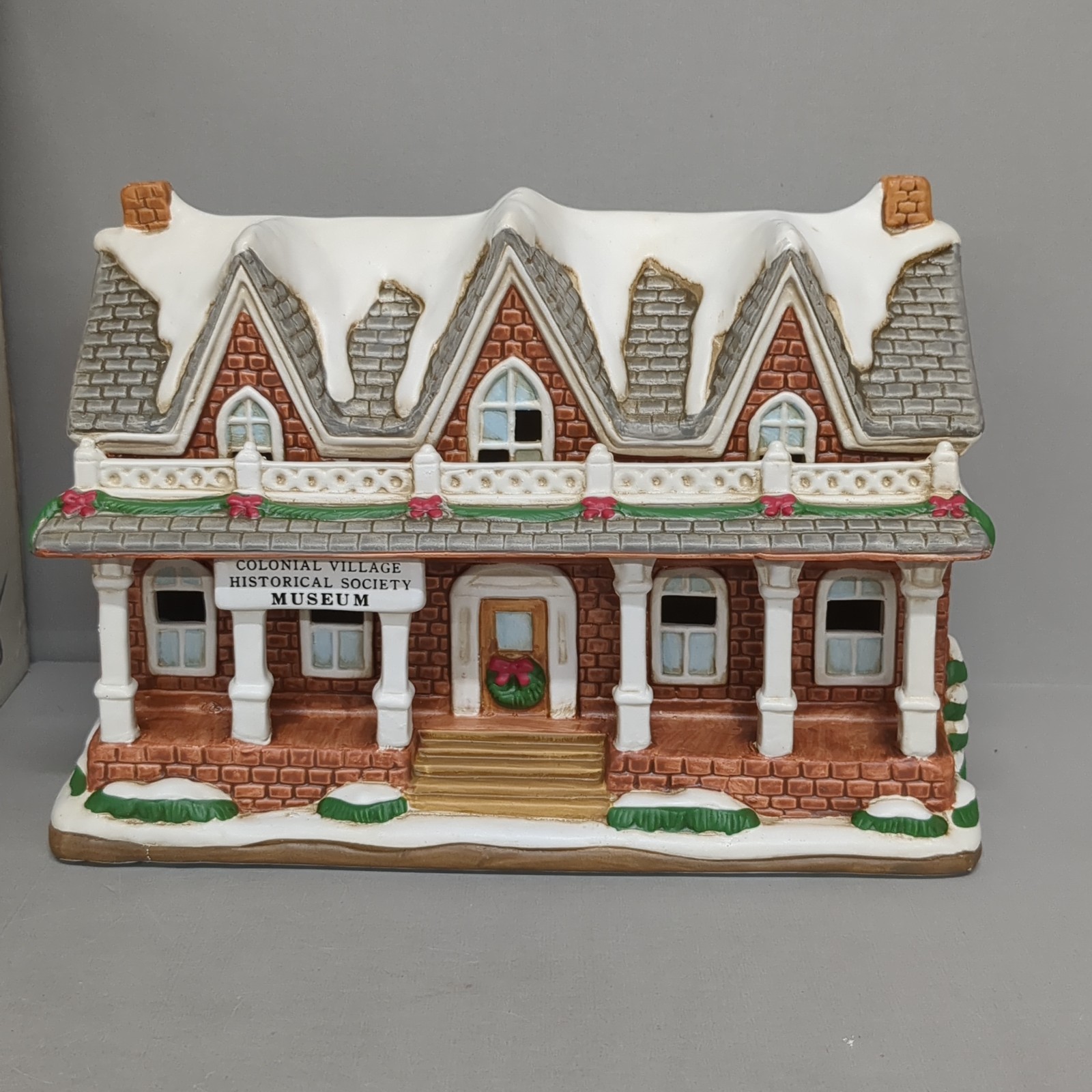 1994 Lefton Colonial Village Historical Museum Lighted Christmas Village 01328