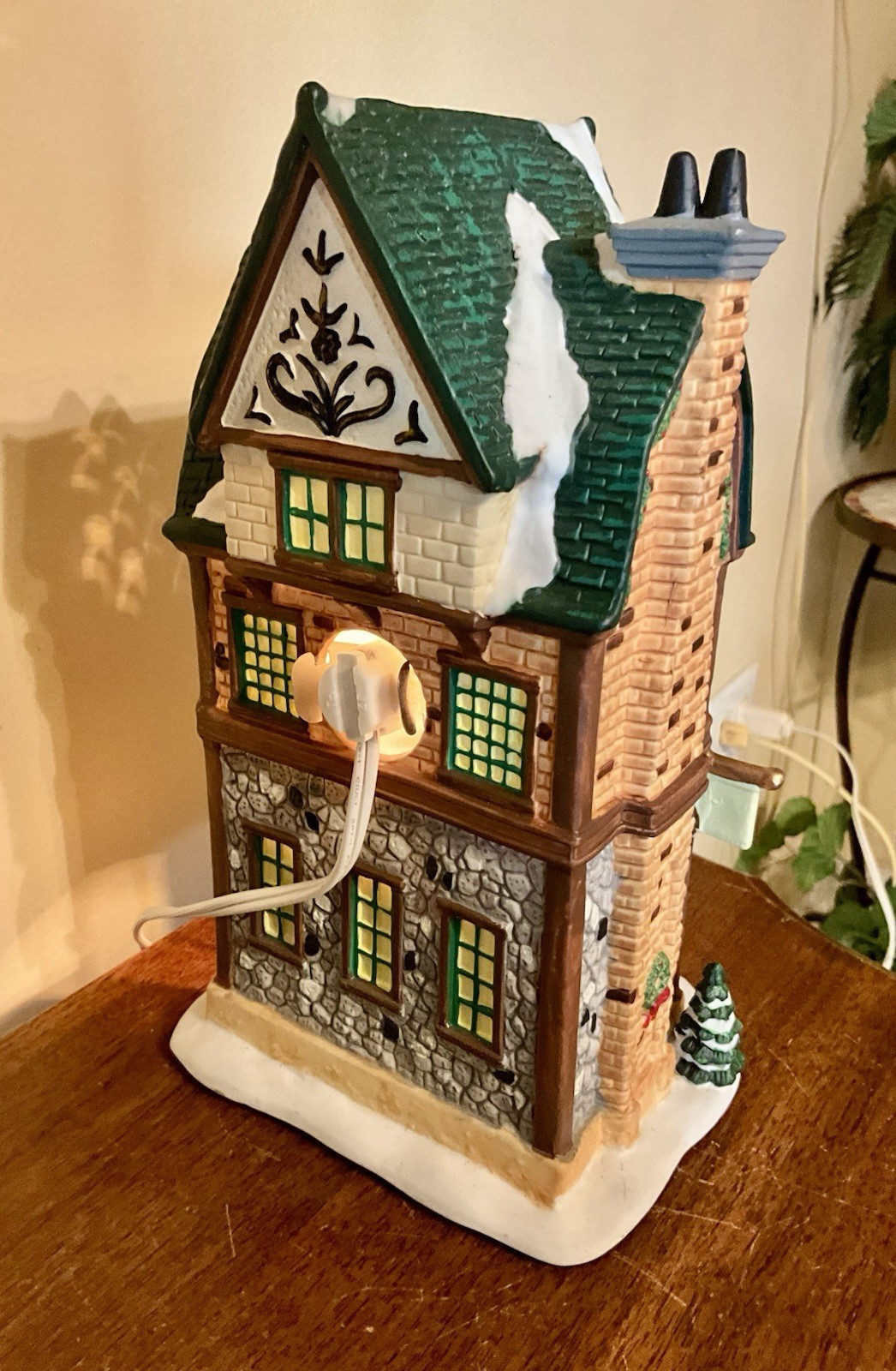 Santa’s Workshop Victorian Christmas Village Cooper’s Toy Shop 2005 EXCLNT