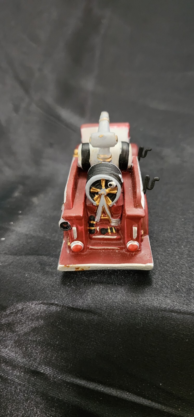 Dept 56 Heritage Village Collection “City Fire Dept.” Fire Truck # 5547-6 Boxed