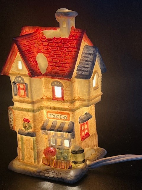 Miniature Olde World Village Porcelain Lighted Old Grocery 5.5″ Tall in Org. Box