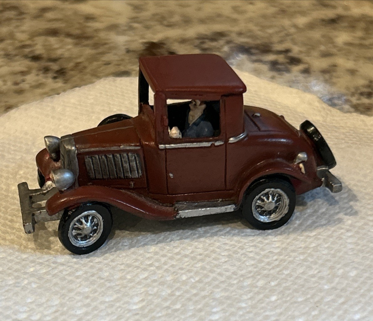 Hawthorne Village 3” Wine Color “Red Car” With Driver 2000 79972-A