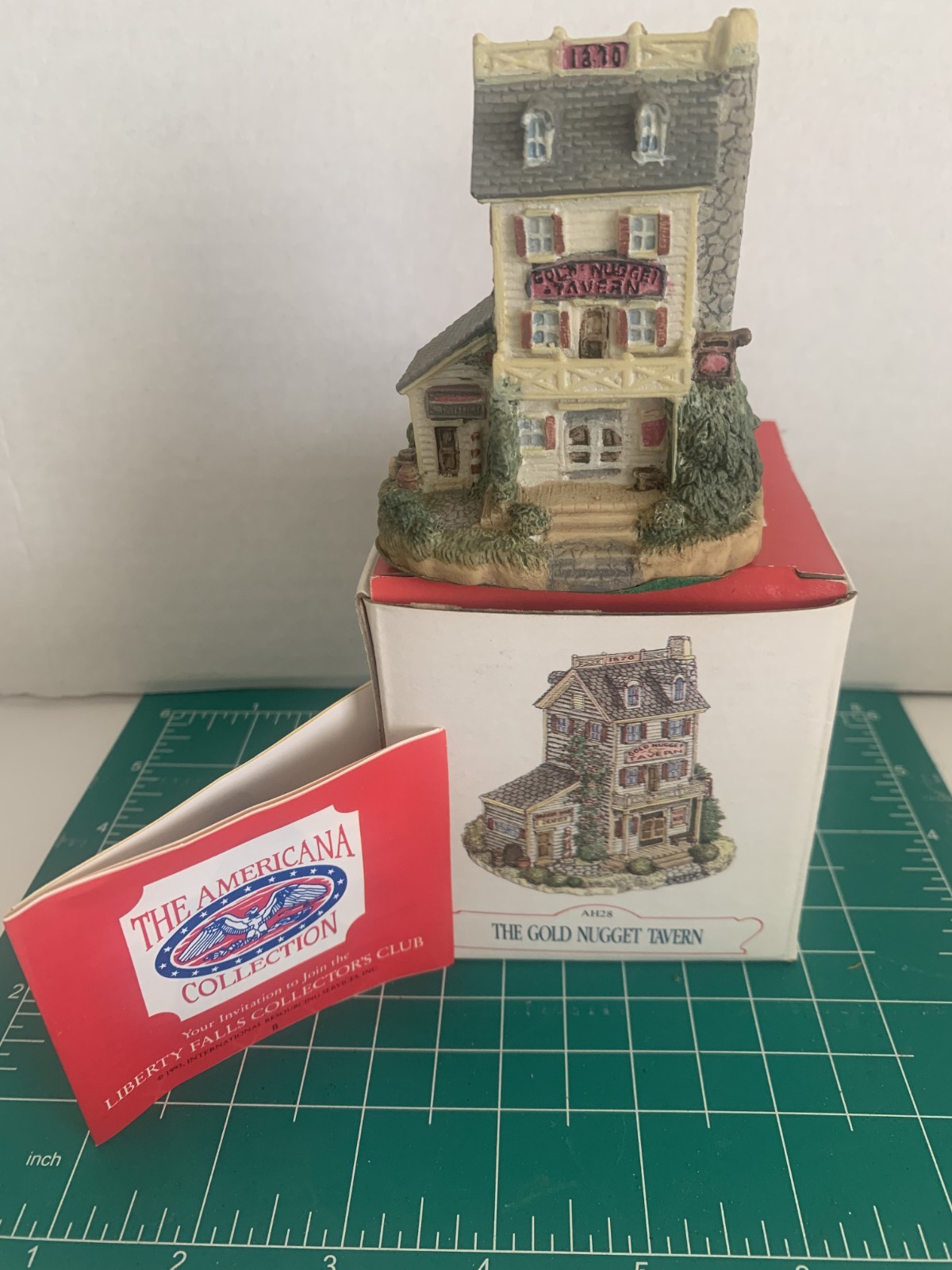 New Open Box Vintage Liberty Falls The Gold Nugget Tavern AH28 1993*