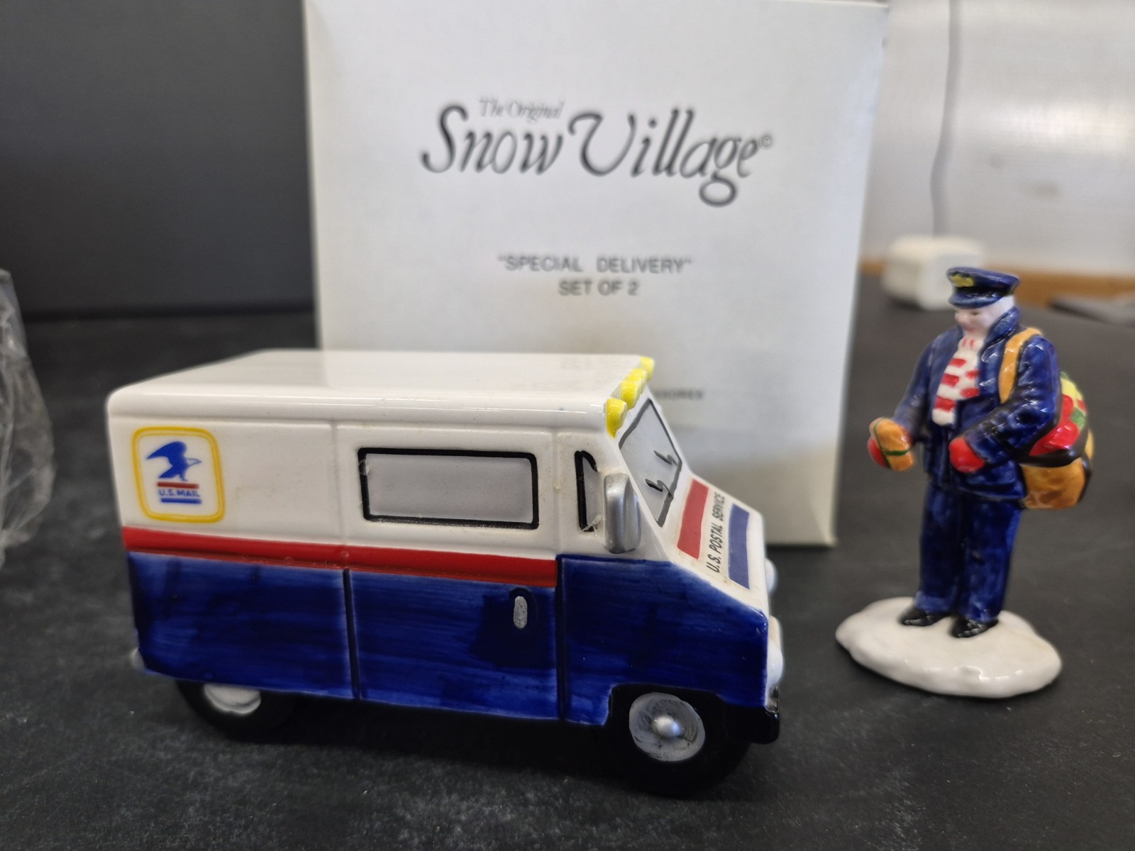 Department 56 Original Snow Village Special Delivery Set of 2 #51977 W/Box