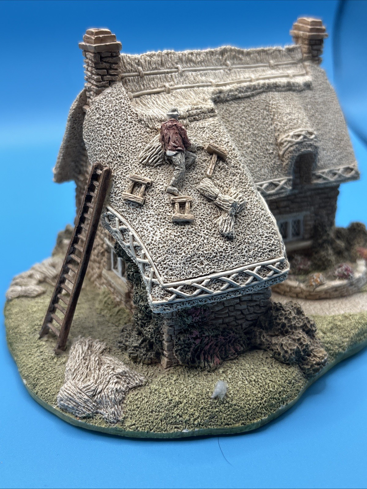 Lilliput Lane Set Of 2 Cottages Paradise Lodge And Bridle Way. Very Cute Houses.