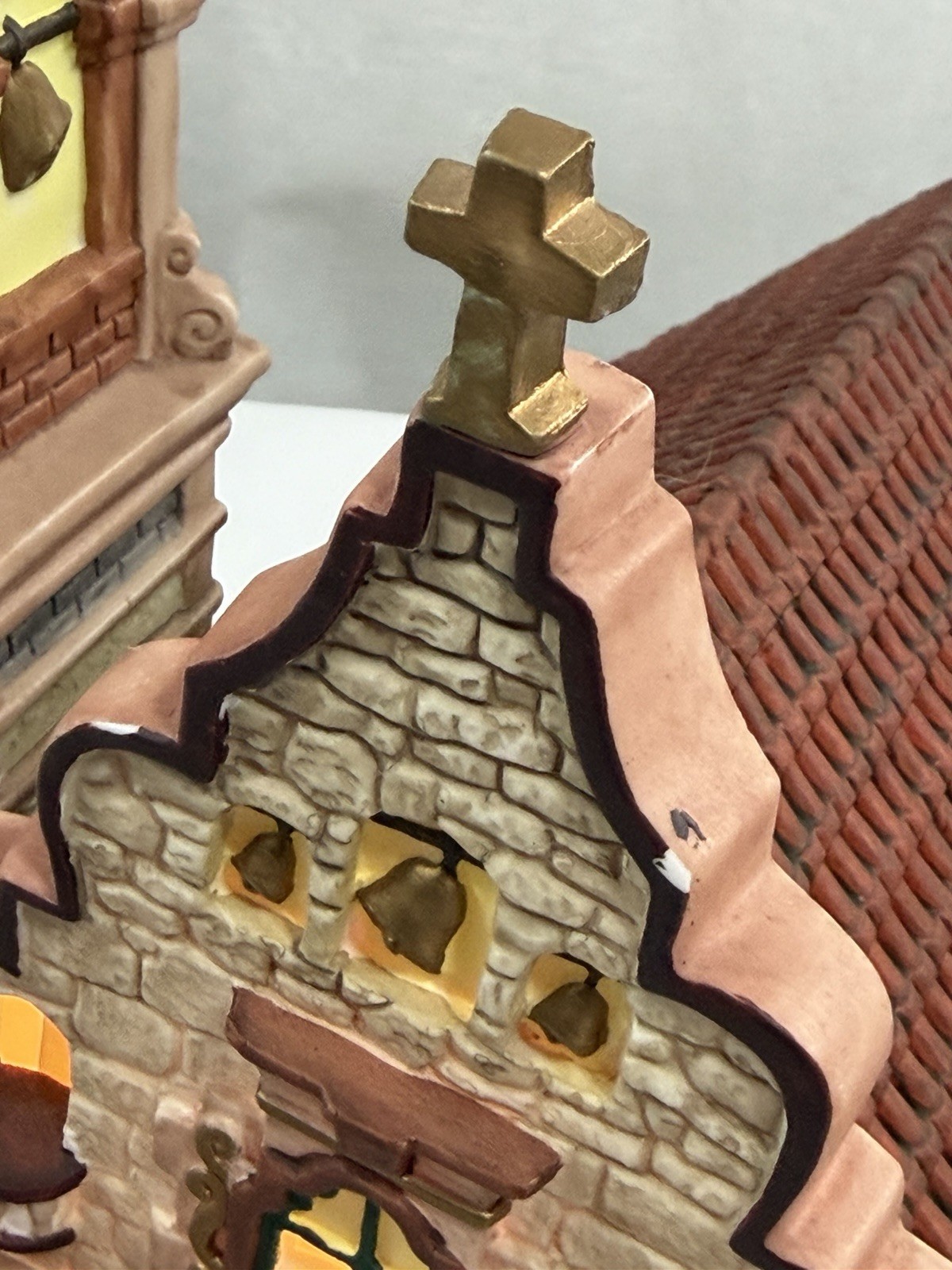 HOUSE OF LLOYD CHRISTMAS AROUND THE WORLD MISSION STYLE LIGHTED CHURCH BY O’WELL
