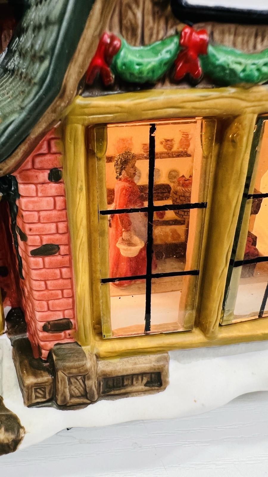 Christmas Delights Porcelain “Farmers Market” Lighted House Retired Excellent !