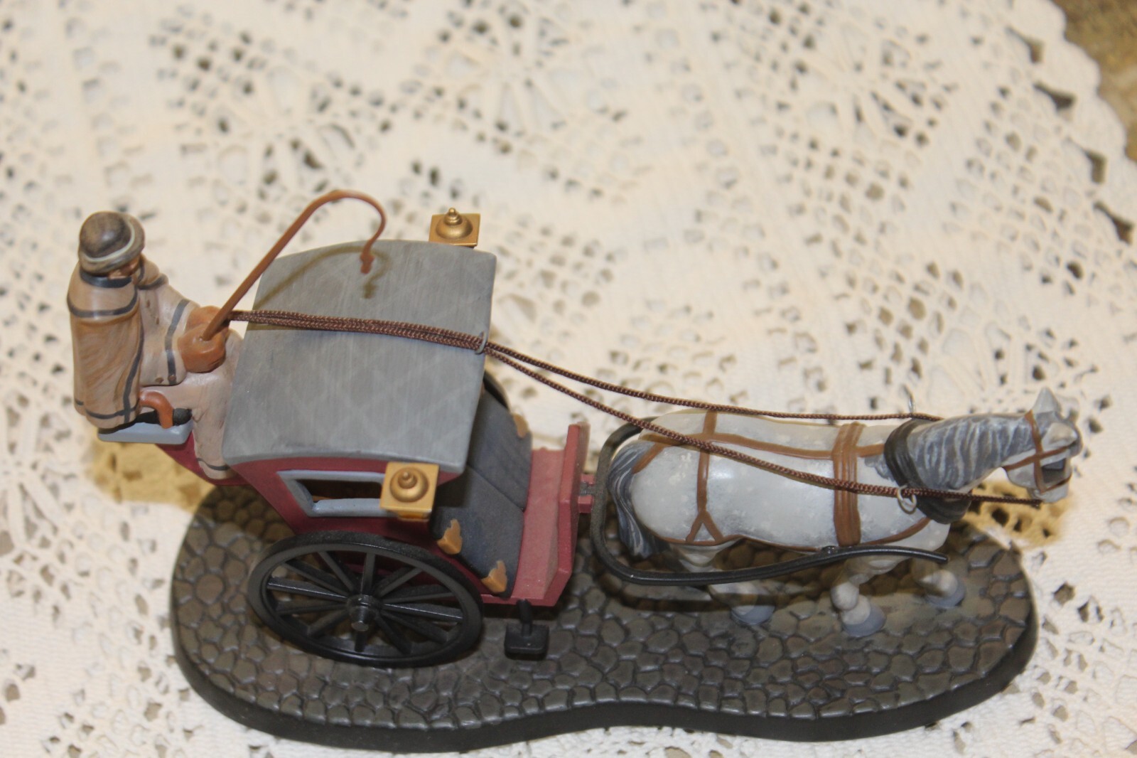 Metal Sherlock Holmes The Hansom Cab snow village accessory Dept 56 58534