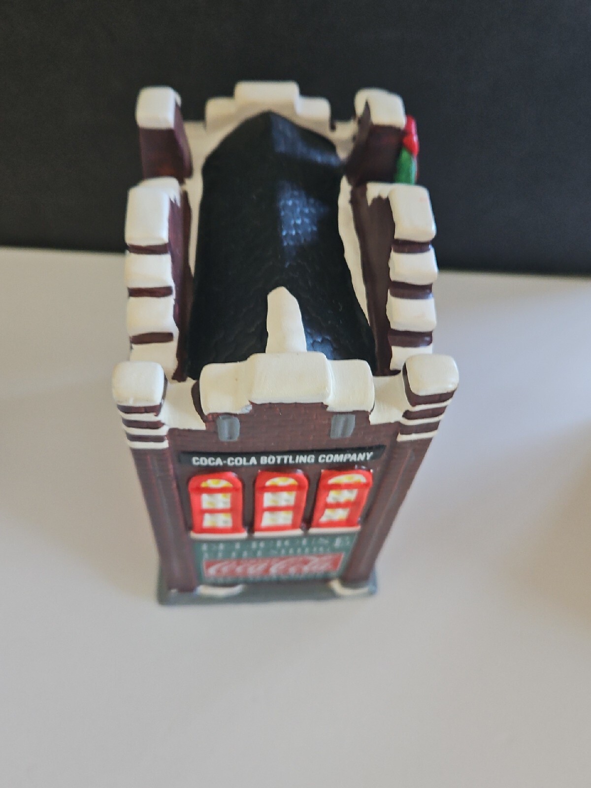 COCA-COLA 1995 TOWN SQUARE COLLECTION COCA-COLA BOTTLING COMPANY ADORABLE ITEM