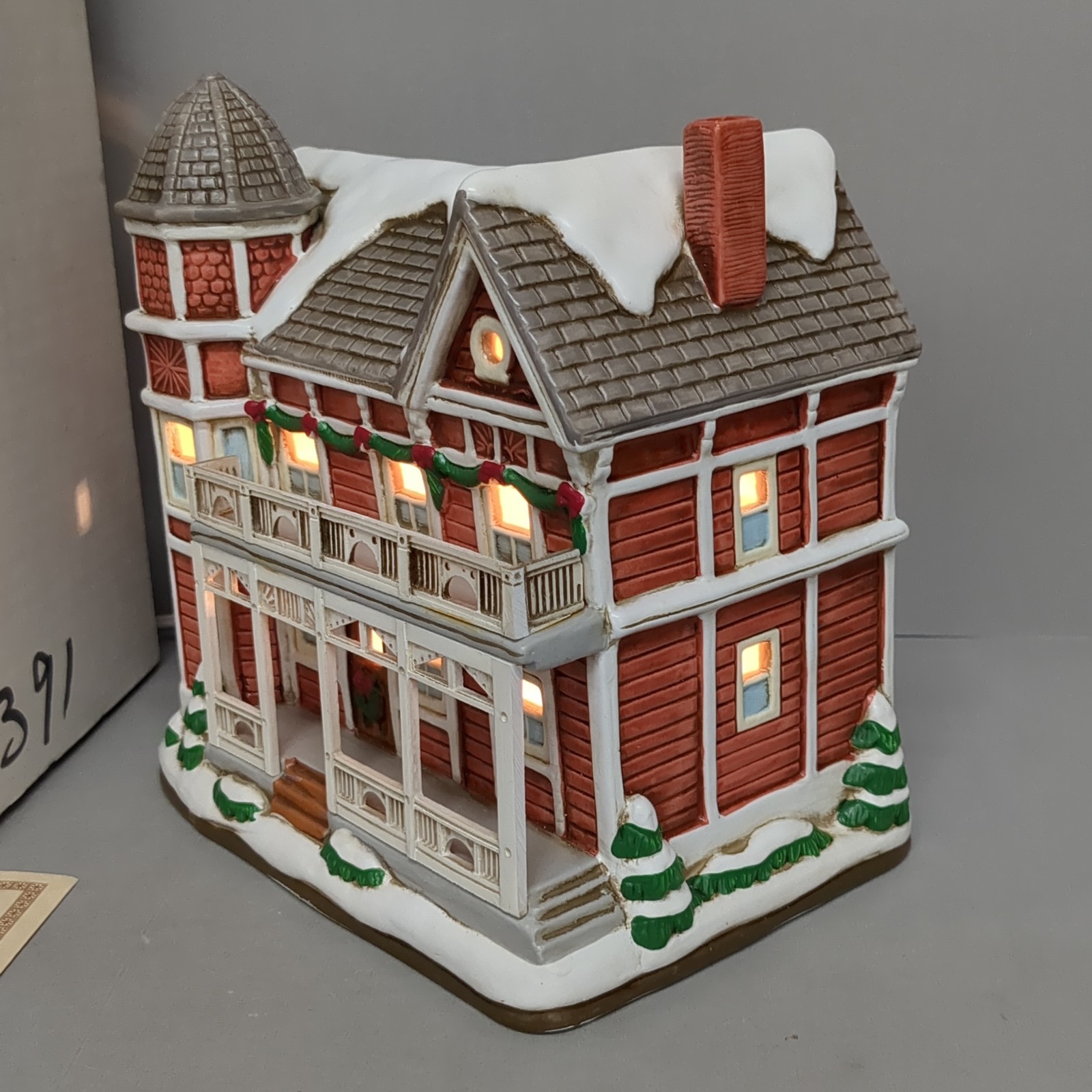 Lefton Colonial Village Lattimore House Includes box Light Vintage Christmas