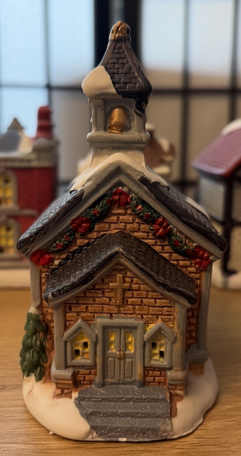Holiday Time 5 mini (4”) Light up Houses