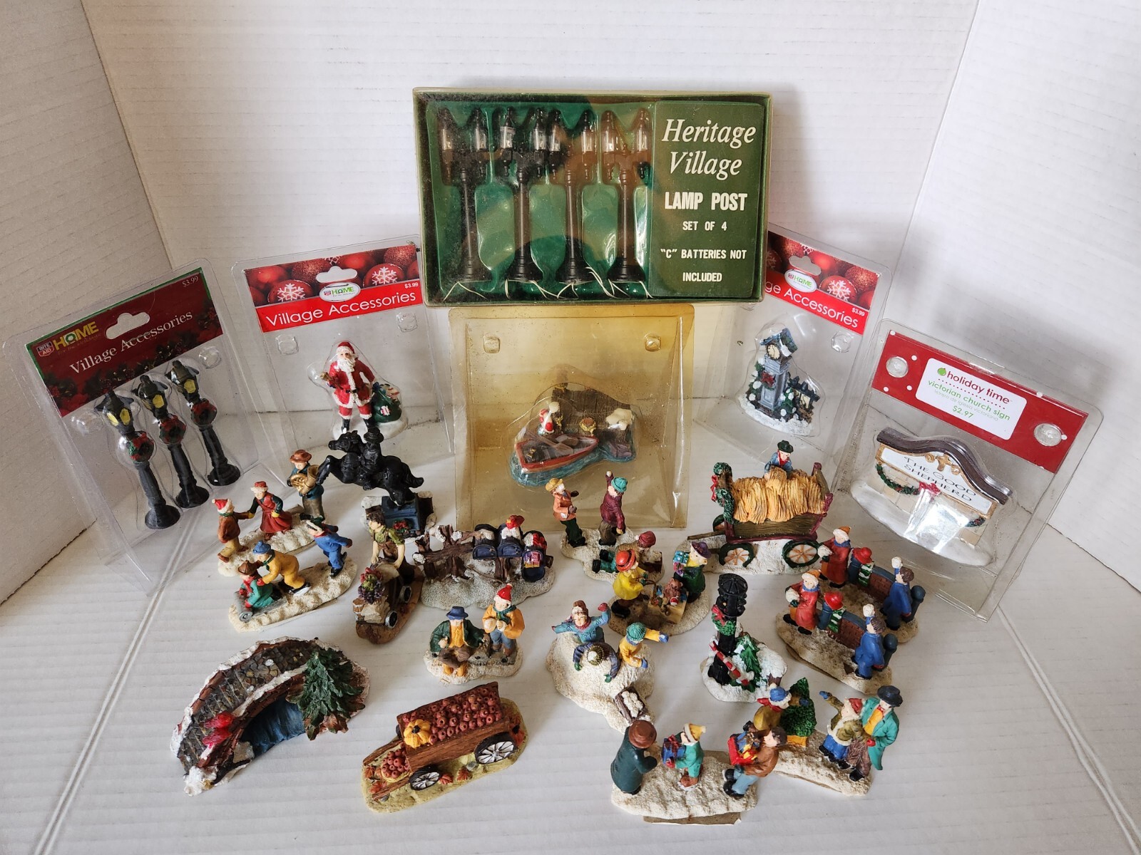 26 New/Used Lot Vintage Christmas Miniature Village Town Accessories Boat Light