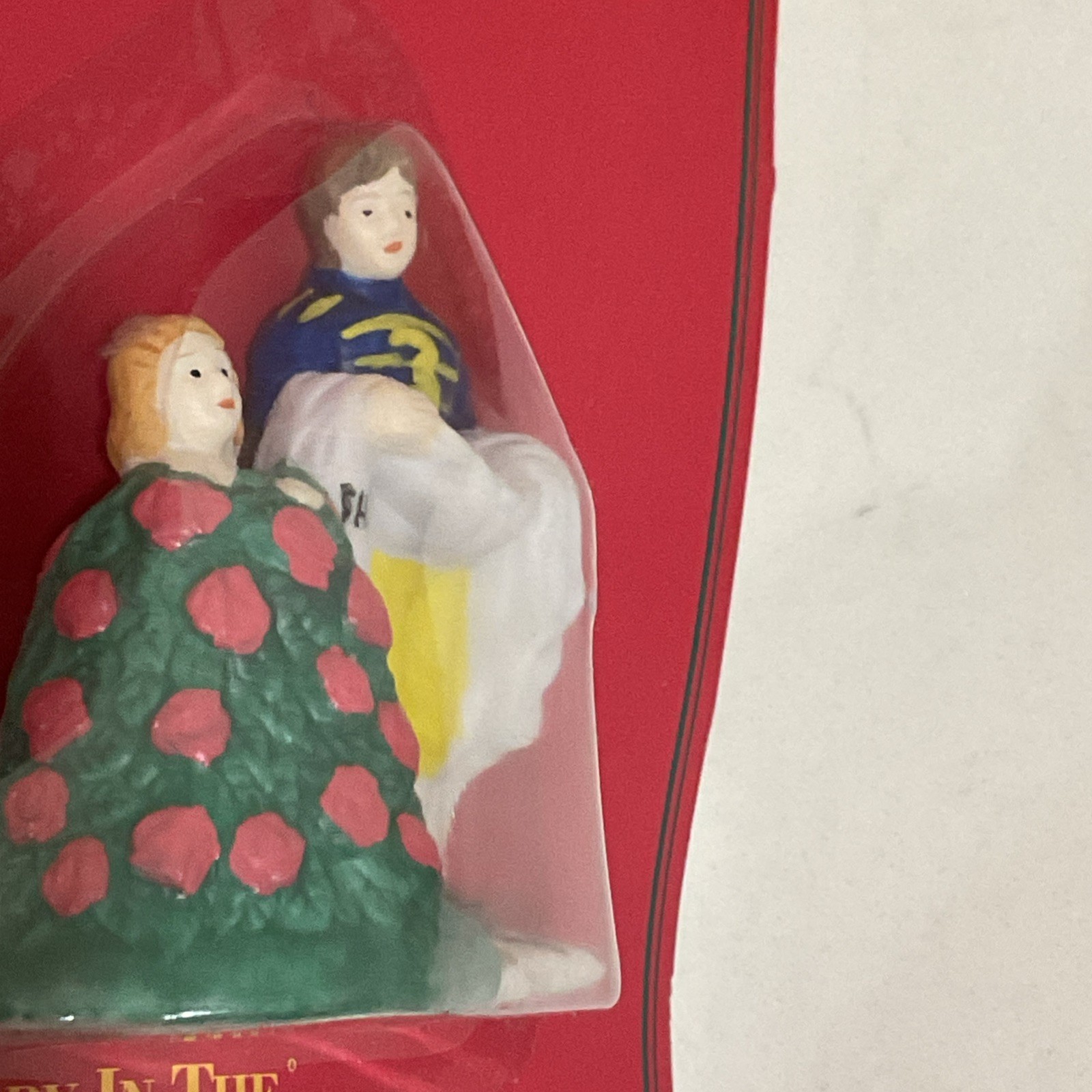 1997 It’s A Wonderful Life Mary Hydrangea Bush George Bailey Porcelain Figurine