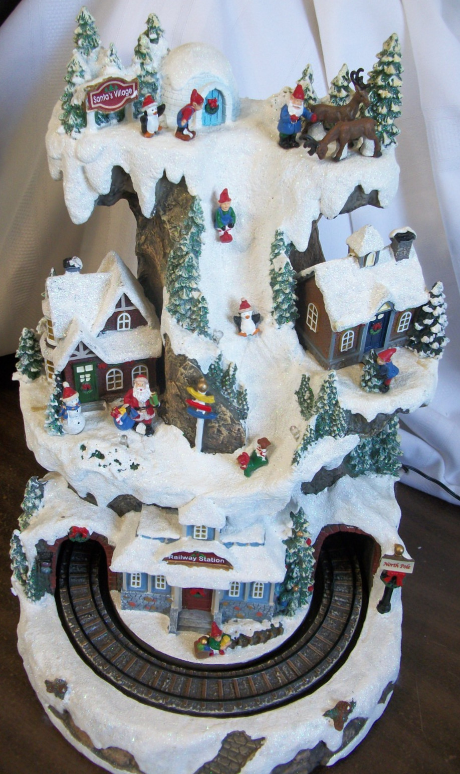 Holiday Living Christmas Santa Village Train Animated Music Lights 18″ Train