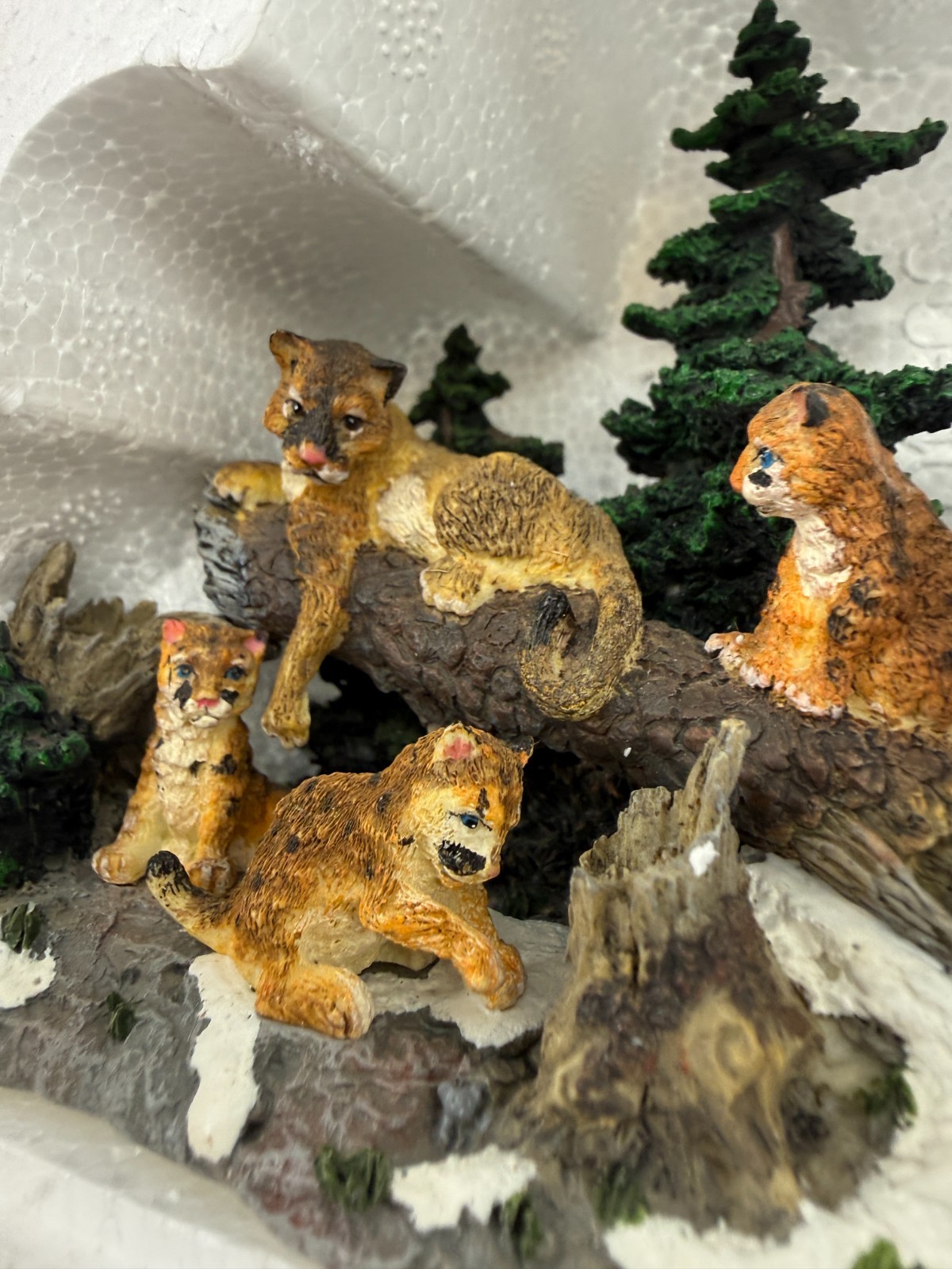 Department 56 Village Accessories Mountain Lion’s Den Wildlife Figurine Scene
