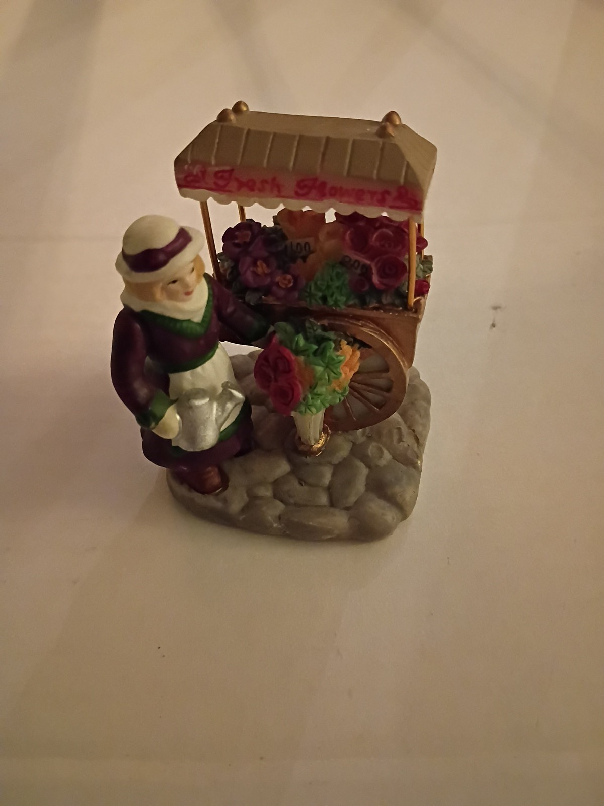 2001 Hershey’s Holiday Village Fresh Flower Cart Florist Shoppe Accessory NIB