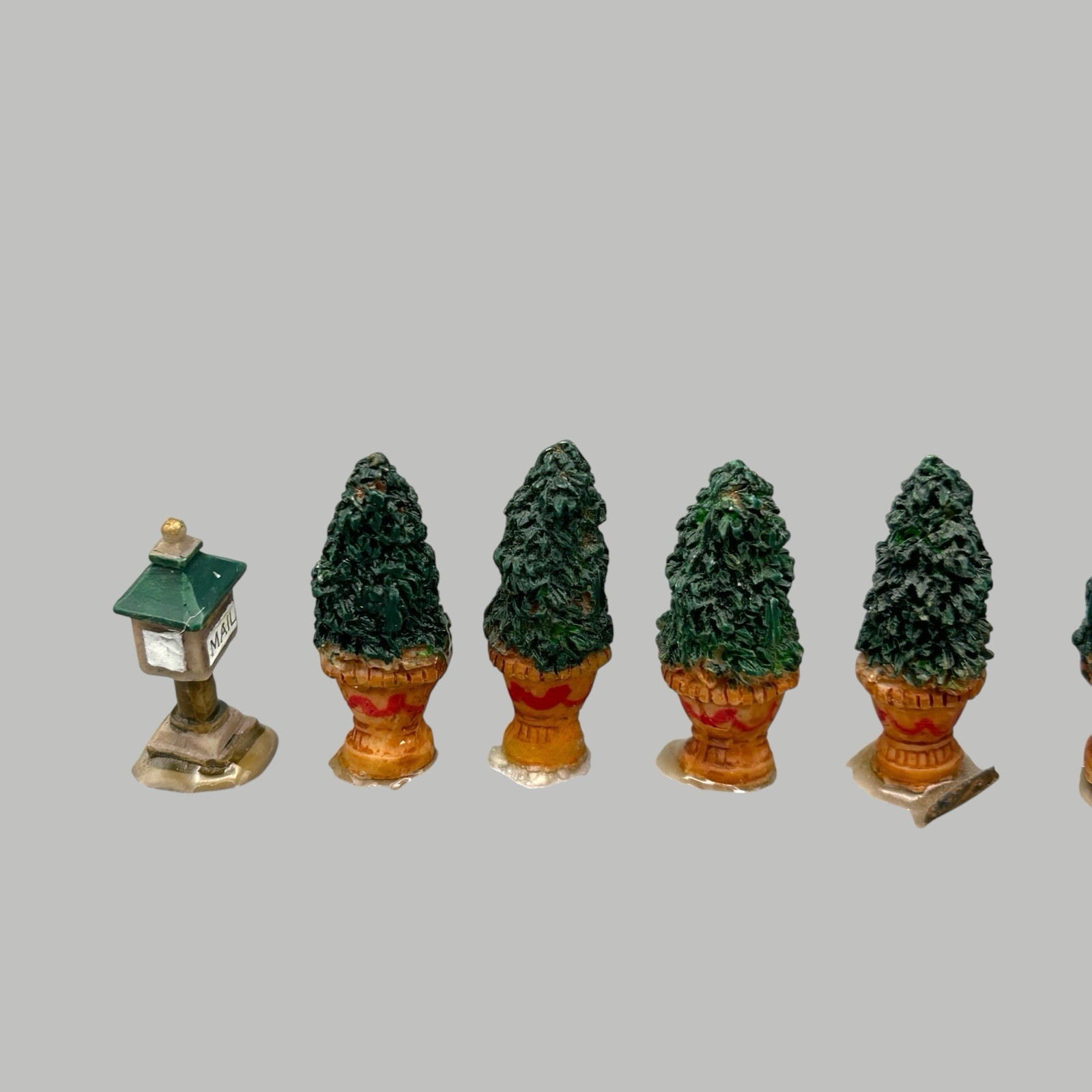 Lemax Village Collection Town Hall Porcelain 2004 Caddington Village Ships Quick