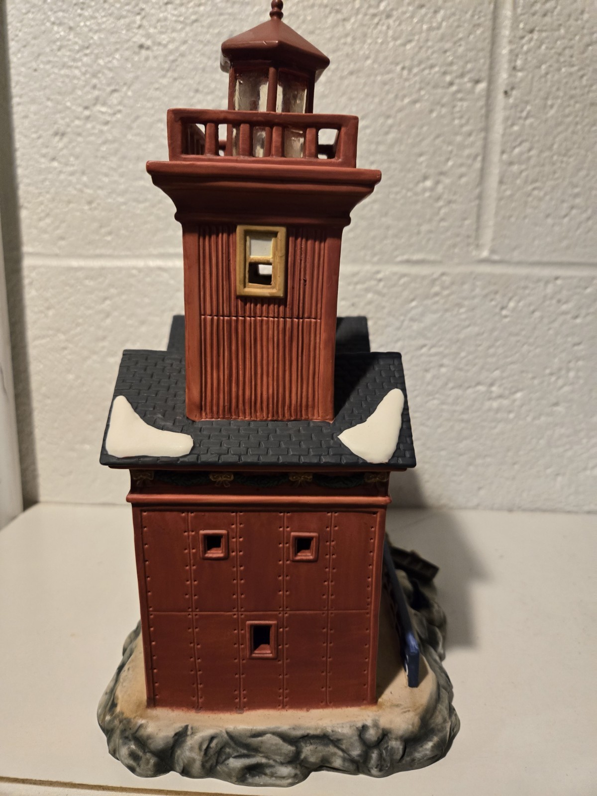 Harborside Village Deluxe Porcelain House ” Holland, Mich”. 12 1/2 inch tall.