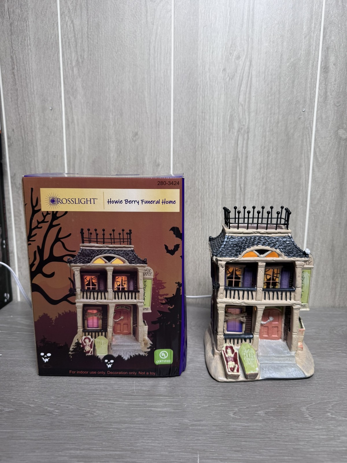 Crosslight Howie Berry Funeral Home Halloween Village House Lighted Decor New