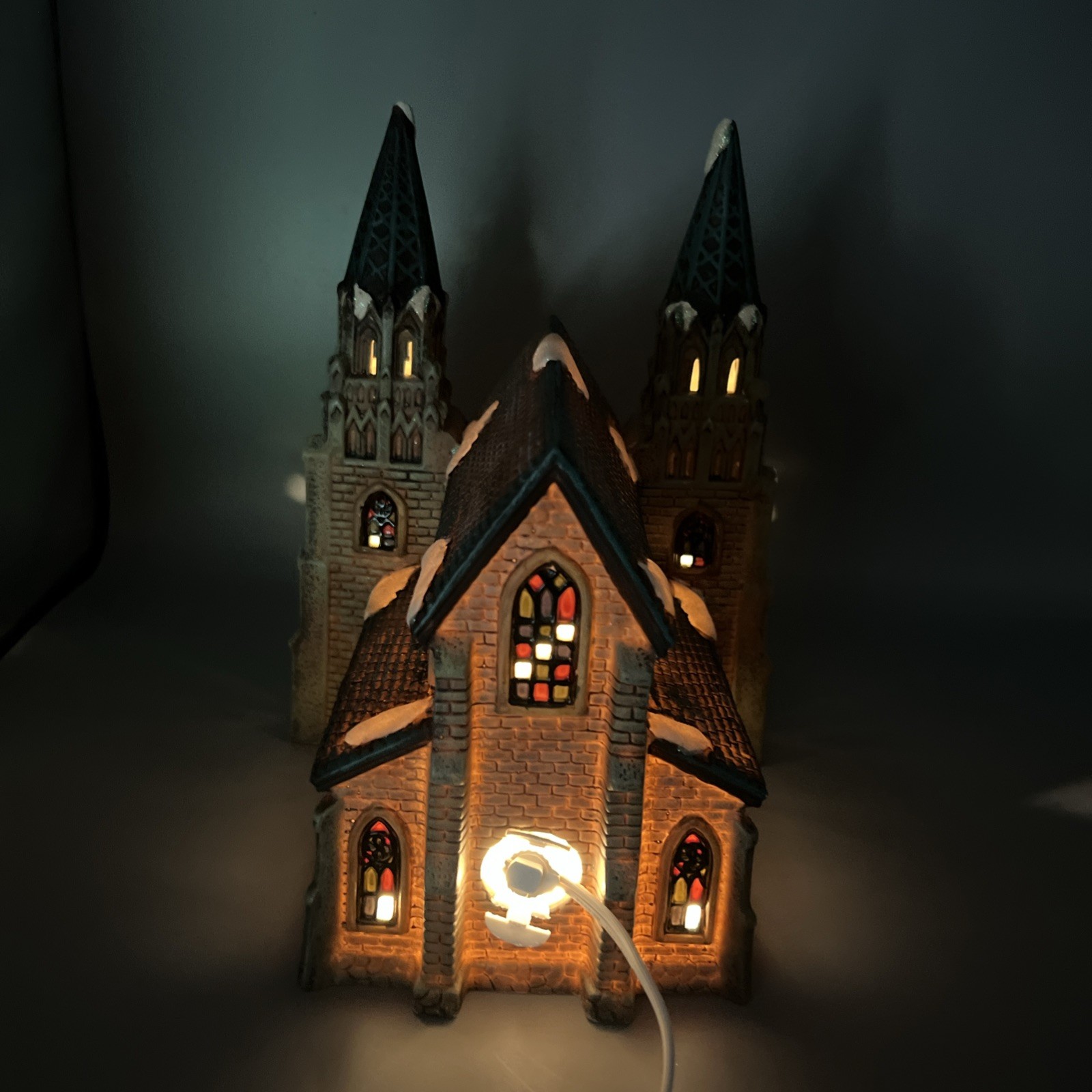 VTG Holiday Time Village Collectibles Lighted Church Cathedral 10” Tall Lighted