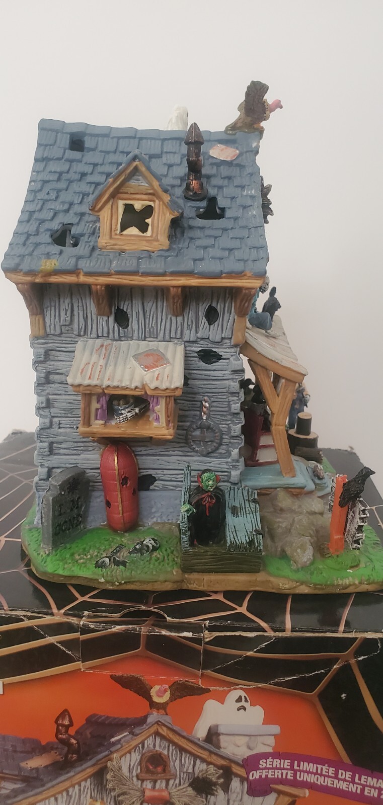 2010 Lemax Limited Edition Halloween Spooky Town Haunted Cabin
