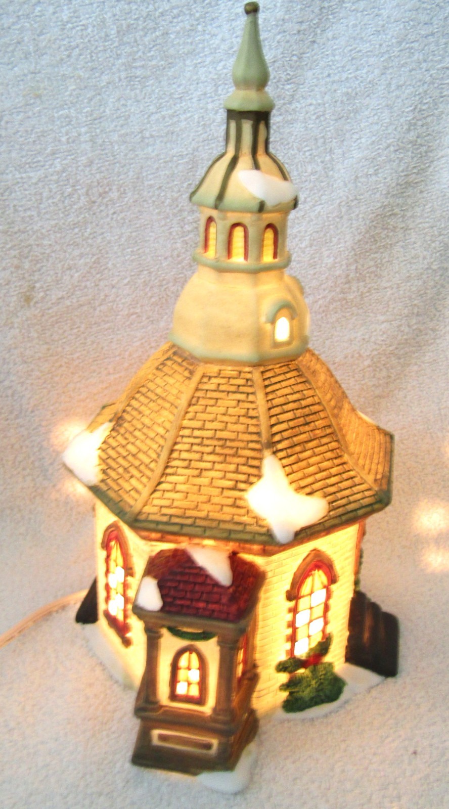 Dickens Collectable Towne Series Church Porcelain House Steeple 1997