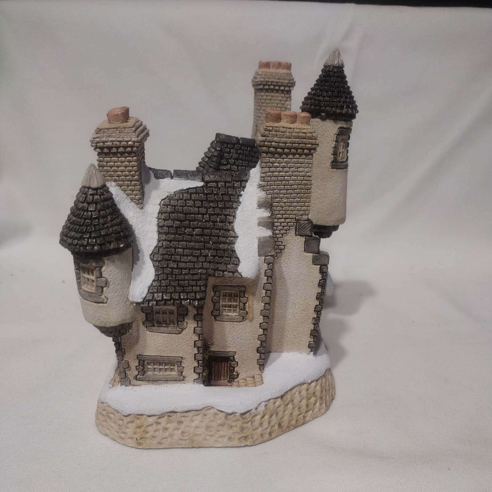 DAVID WINTER 1988 vintage village Cottage A Christmas In Scotland & Hogmanay