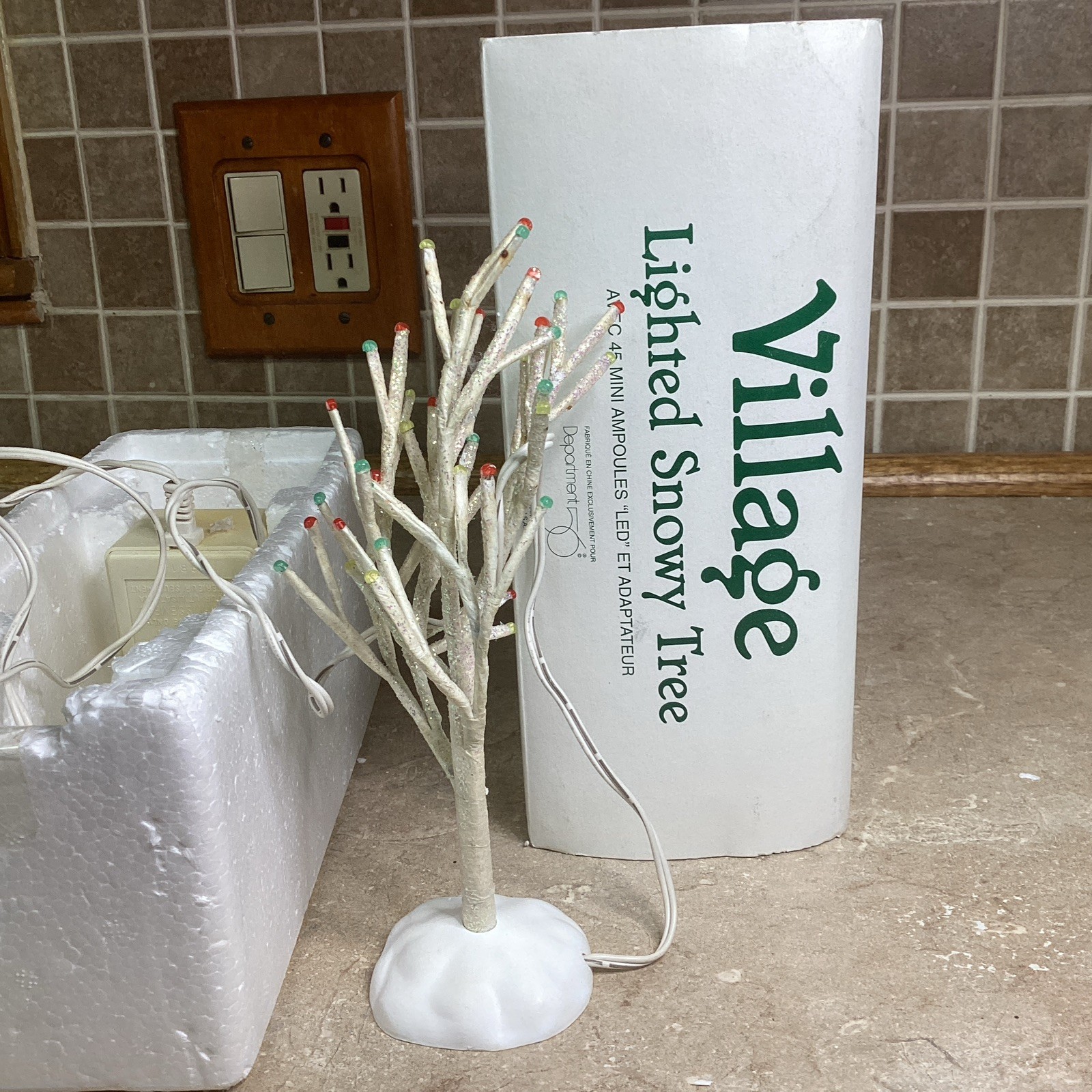 Dept 56 LIGHTED SNOWY TREE 52683 45 Mini LED Lights & Adapter- Works- EUC