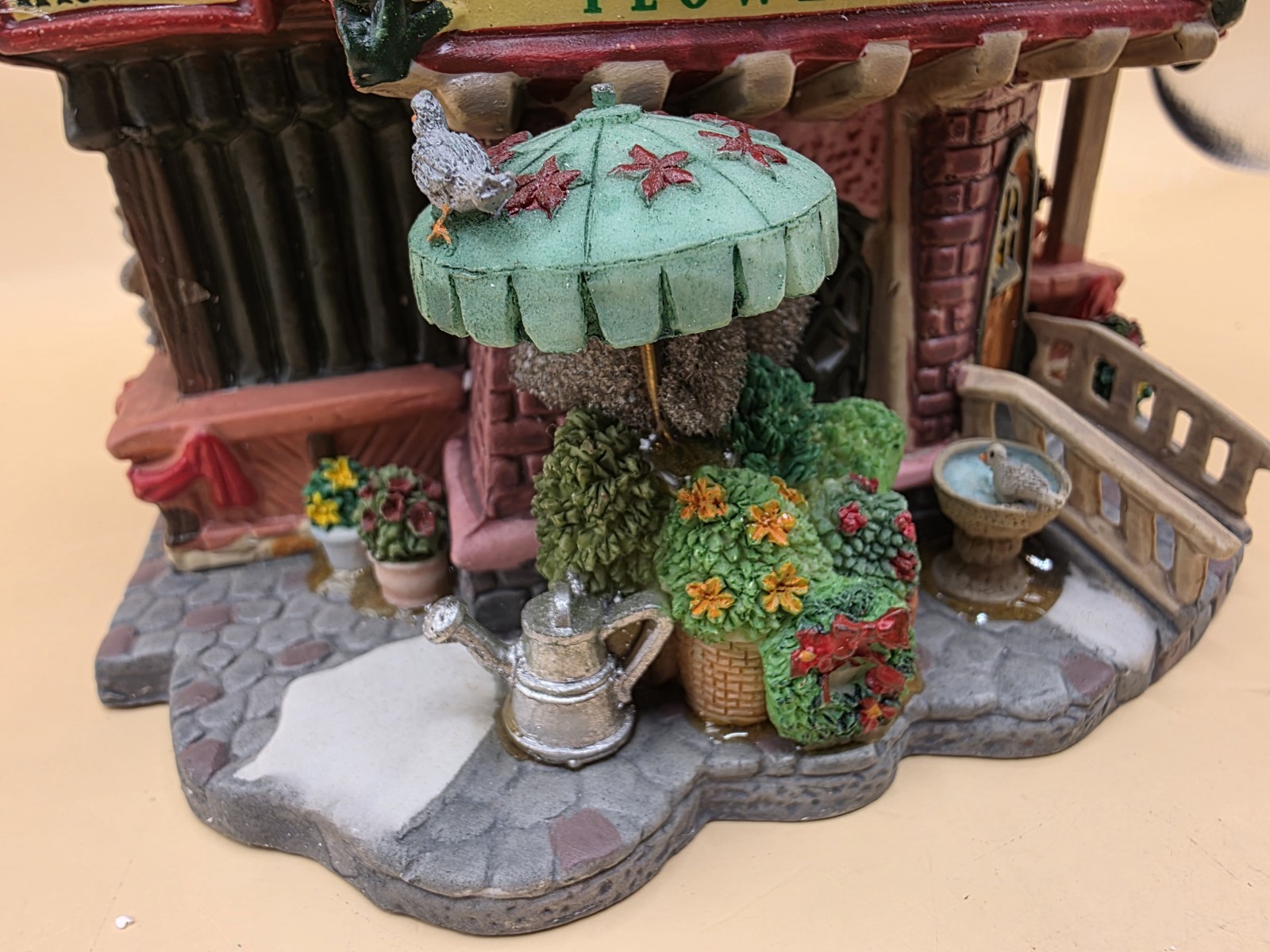 Lemax Coventry Cove Charlotte’s Flower Shop 2003 Porcelain Lighted House In Box
