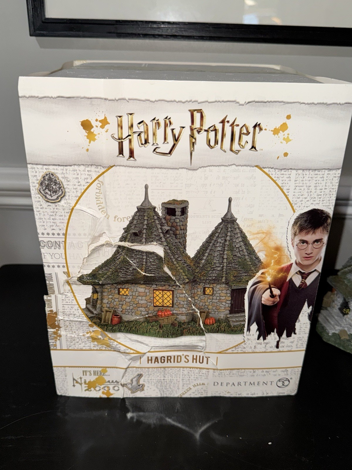 Harry Potter Village Department 56 Hagrid’s Hut & Buckbeak Figure-Retired & Rare