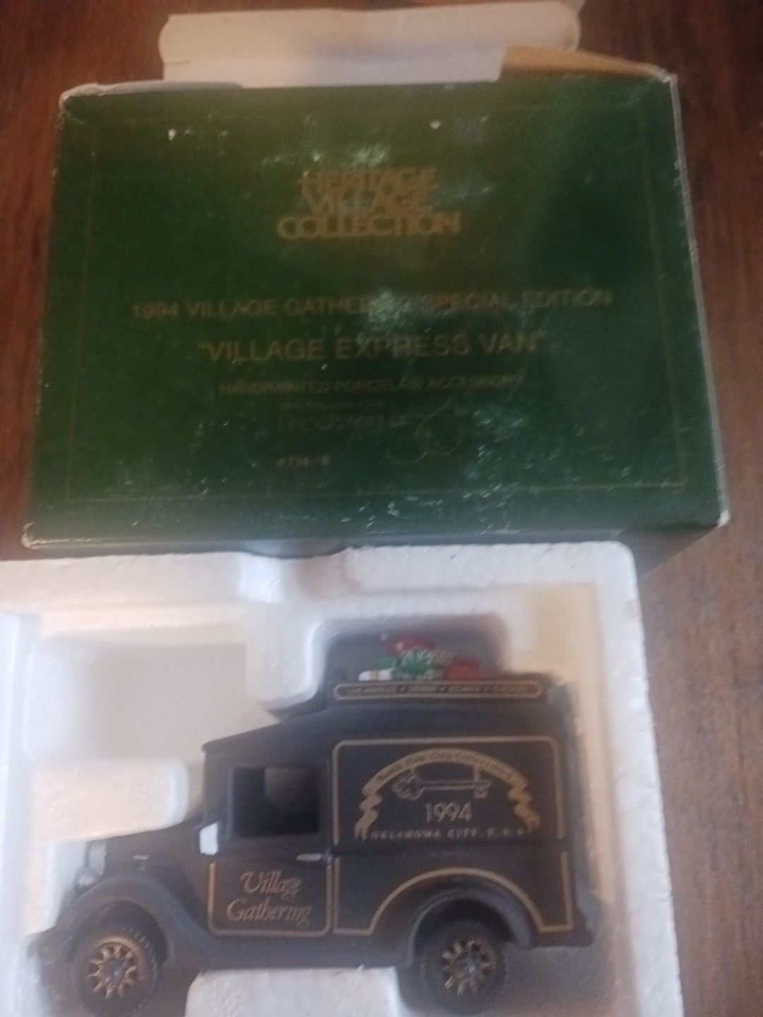 Dept 56 Village Express Van Heritage Village Collection #5865-3 Box