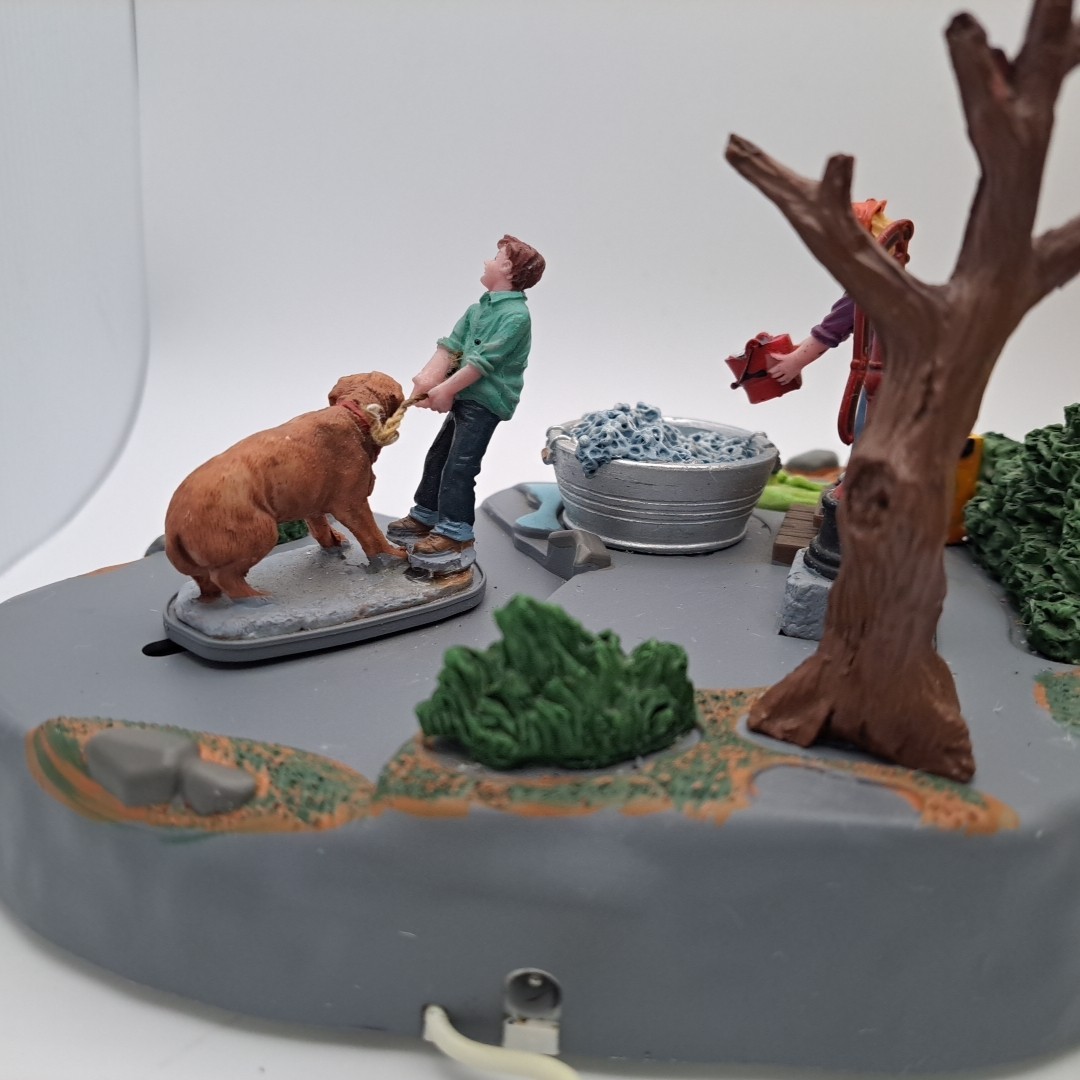 Lemax TIME FOR A SCRUB #44770 Animated Dog Bath Christmas Village – READ