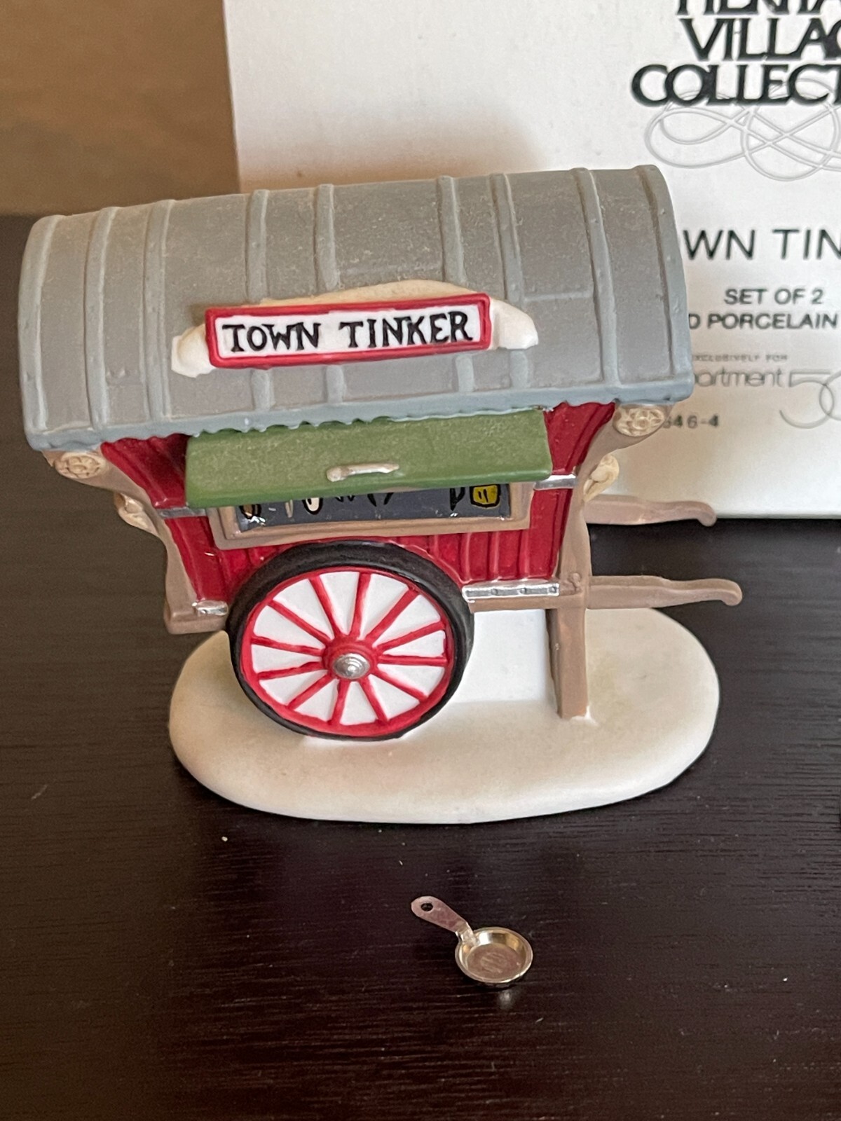 Town Tinker #5646-4 Dept. 56 The Heritage Village Collection (with box)