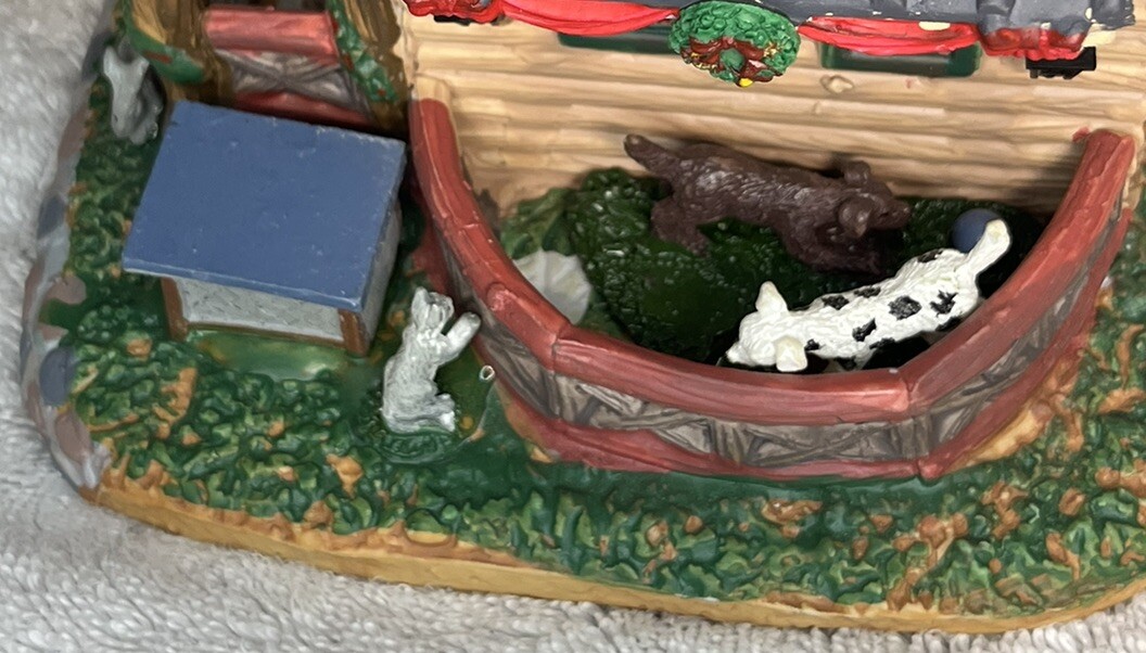 Lemax #35591 Happy Tails Pet Adoption Center Sears Exclusive Lighted