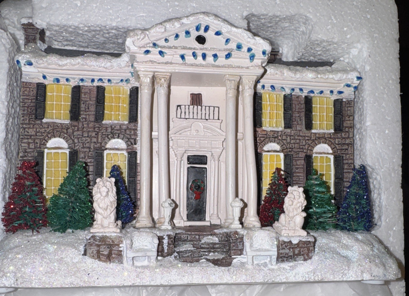 Hawthorne Village Happy Holidays Graceland Blue Christmas Elvis Lights Music